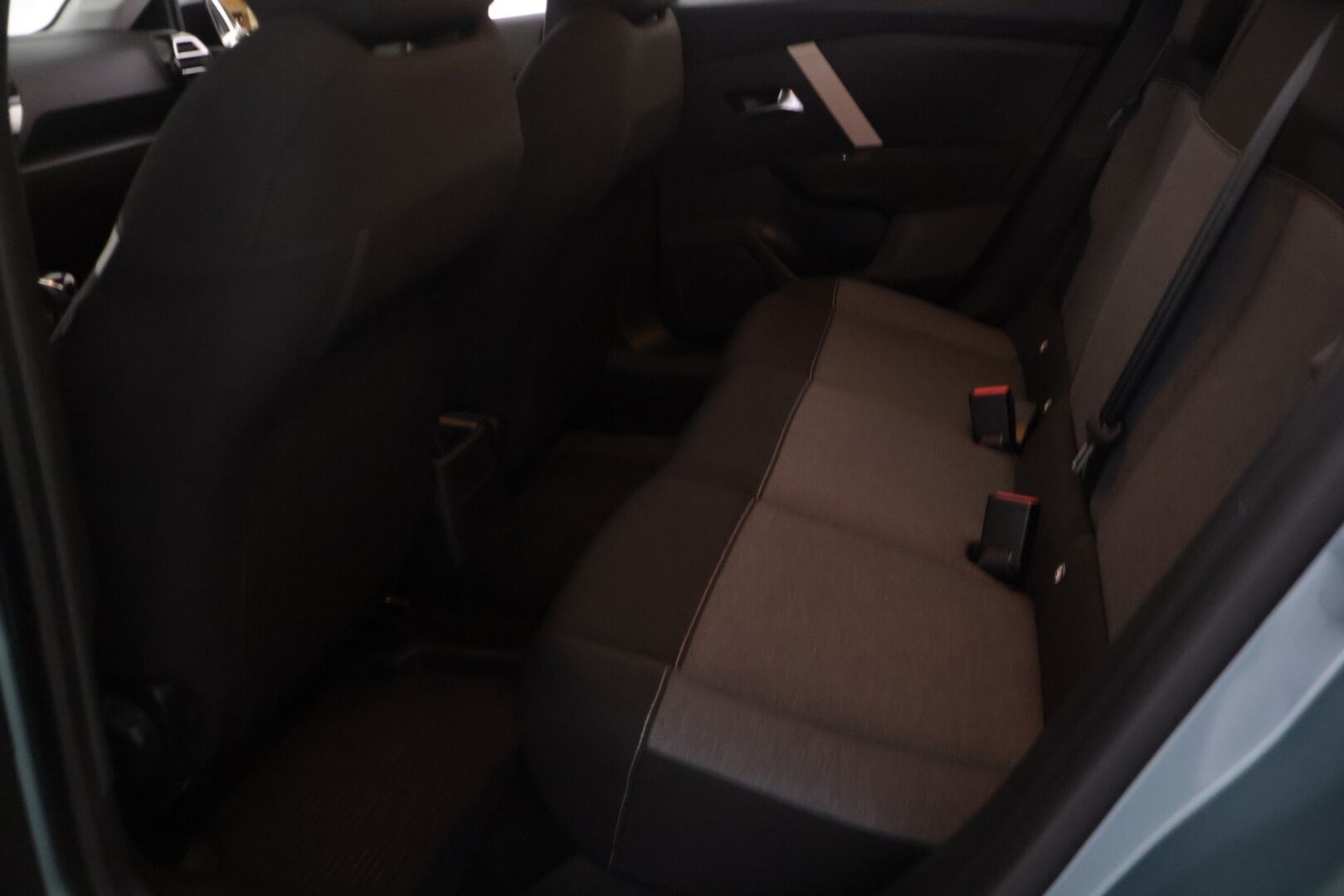 Citroen C4 2021 PureTech 100 Live Pack - * Lohko + sisälämmitin | Vakionopeudensäädin | Bluetooth | Navi | 2x Renkaat * 