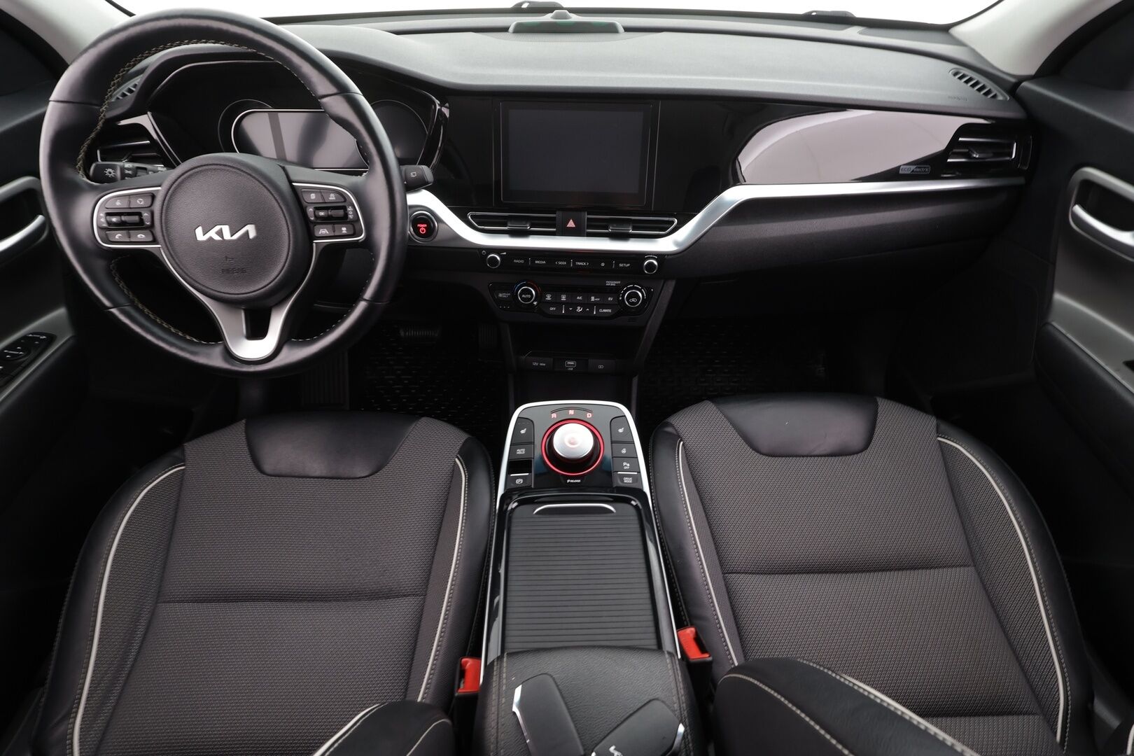 Kia NIRO 2022 EX 64 204 hv * ILP / ACC / P.Kamera / Kaistavahti / Digimittaristo / Apple&Android / Keyless * - Suomi-auto / 2x Latauskaapelit / Kahdet renkaat / Merkkihuollot - HULLUT JOULUT KORKOTARJOUS 2,49% 