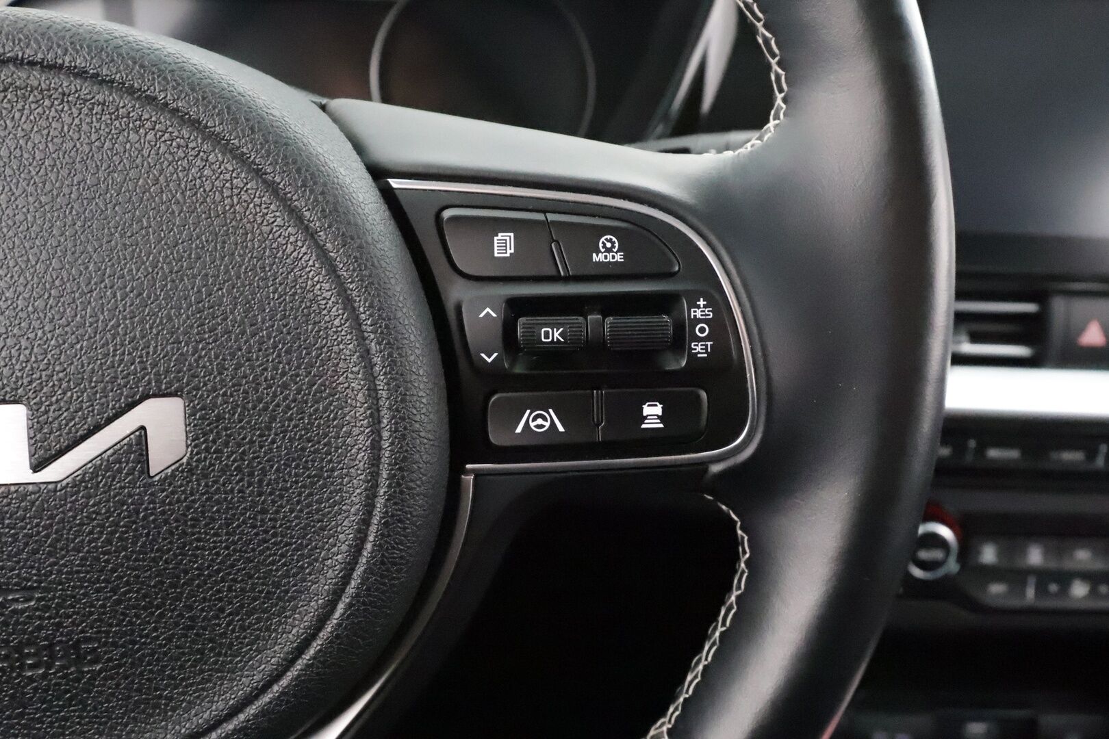 Kia NIRO 2022 EX 64 204 hv * ILP / ACC / P.Kamera / Kaistavahti / Digimittaristo / Apple&Android / Keyless * - Suomi-auto / 2x Latauskaapelit / Kahdet renkaat / Merkkihuollot - HULLUT JOULUT KORKOTARJOUS 2,49% 