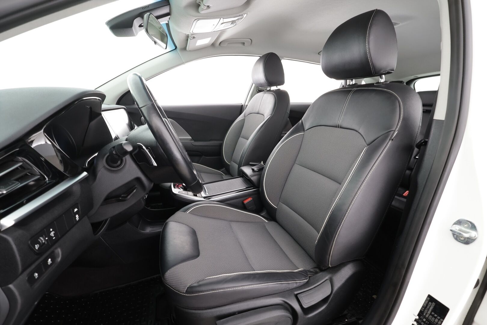 Kia NIRO 2022 EX 64 204 hv * ILP / ACC / P.Kamera / Kaistavahti / Digimittaristo / Apple&Android / Keyless * - Suomi-auto / 2x Latauskaapelit / Kahdet renkaat / Merkkihuollot - HULLUT JOULUT KORKOTARJOUS 2,49% 