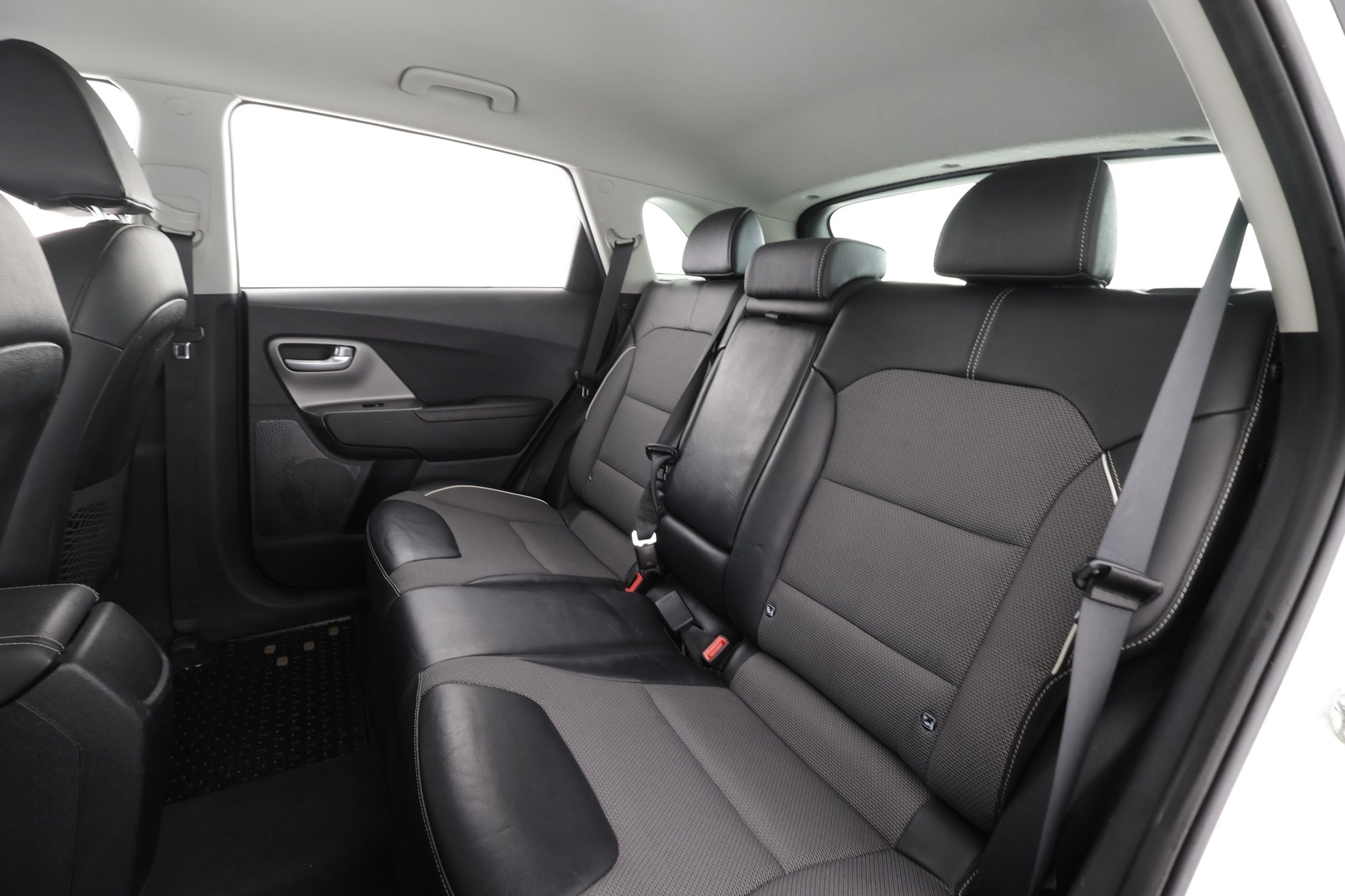 Kia NIRO 2022 EX 64 204 hv * ILP / ACC / P.Kamera / Kaistavahti / Digimittaristo / Apple&Android / Keyless * - Suomi-auto / 2x Latauskaapelit / Kahdet renkaat / Merkkihuollot - HULLUT JOULUT KORKOTARJOUS 2,49% 