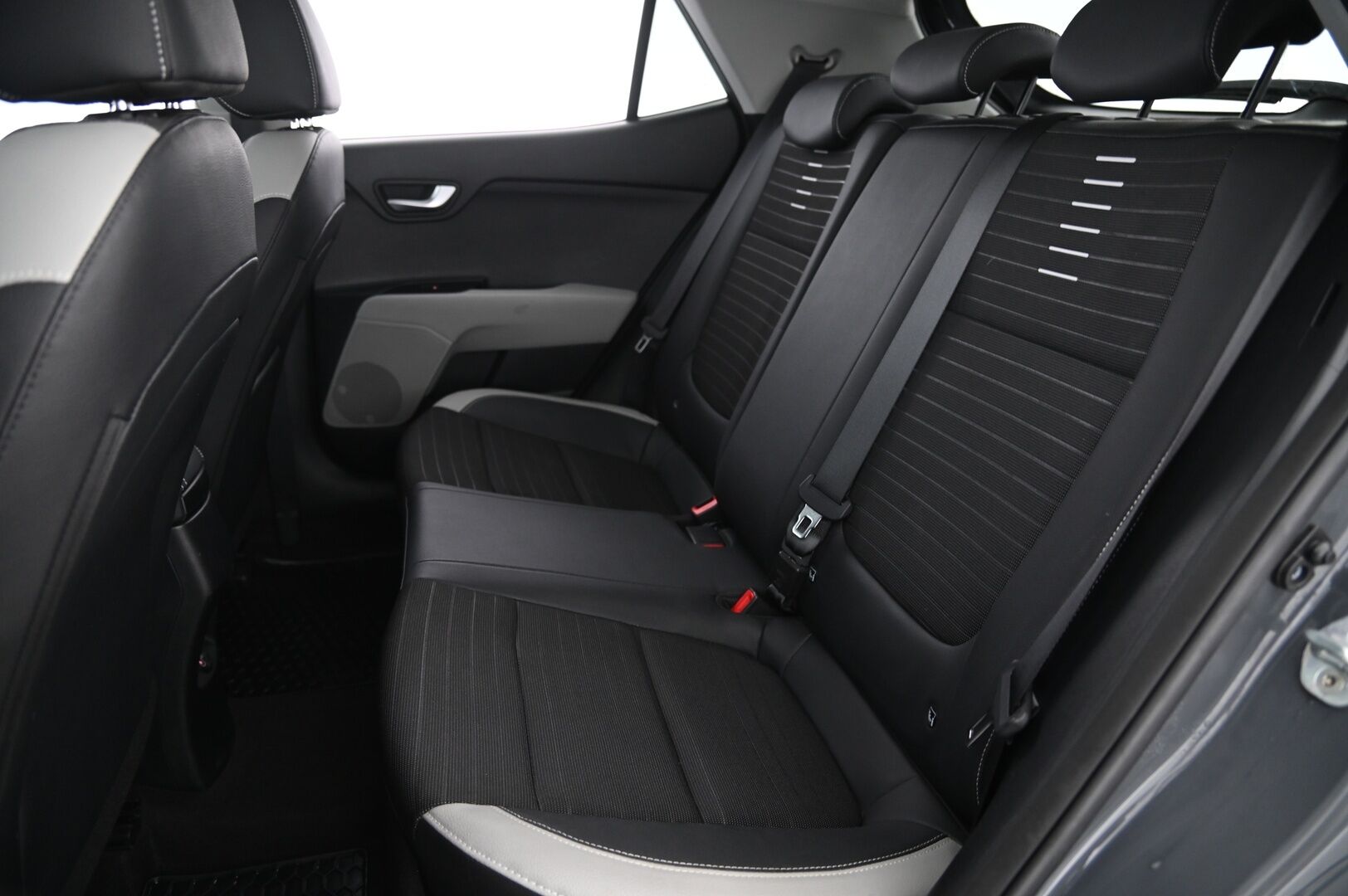 Kia Stonic 2022 1,0 T-GDI 100hv EX Design DCT *Premiun Pack / Kamera / Erikoisistuimet / App connect / Suomiauto* - 1.Omisteinen / Merkkihuollettu / 2x Alut / Pitkä leima / Todella siisti - HULLUT AVAJAISHULINAT KORKOTARJOUS 3,29 %