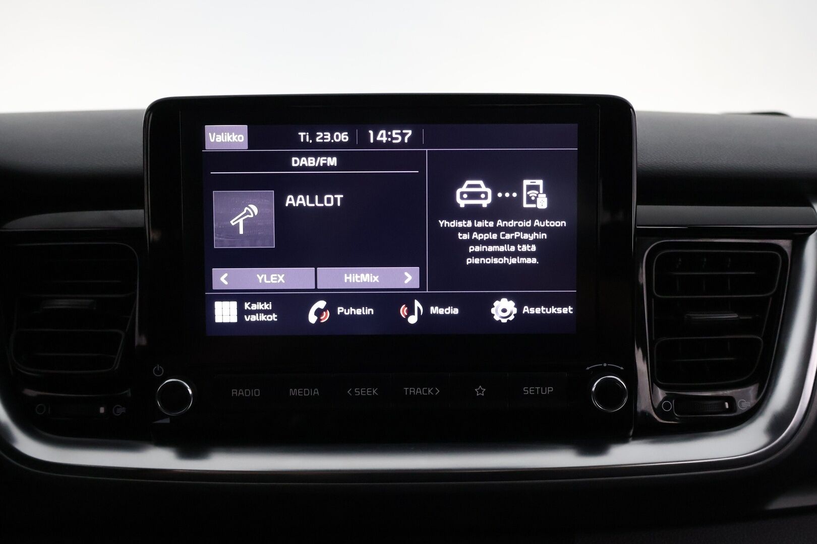 Kia Stonic 2022 1,0 T-GDI 100hv EX DCT - Merkkihuollettu | Vakkari | P-kamera | Apple & Android | Lohkolämmitin + sisäpistoke |