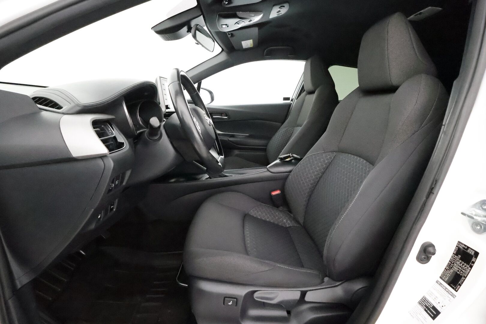 Toyota C-HR 2022 1,8 Hybrid Active ** Facelift / P.kamera / Apple/Android / Adapt.vakkari - 1.om Suomi auto / Merkkihuollot