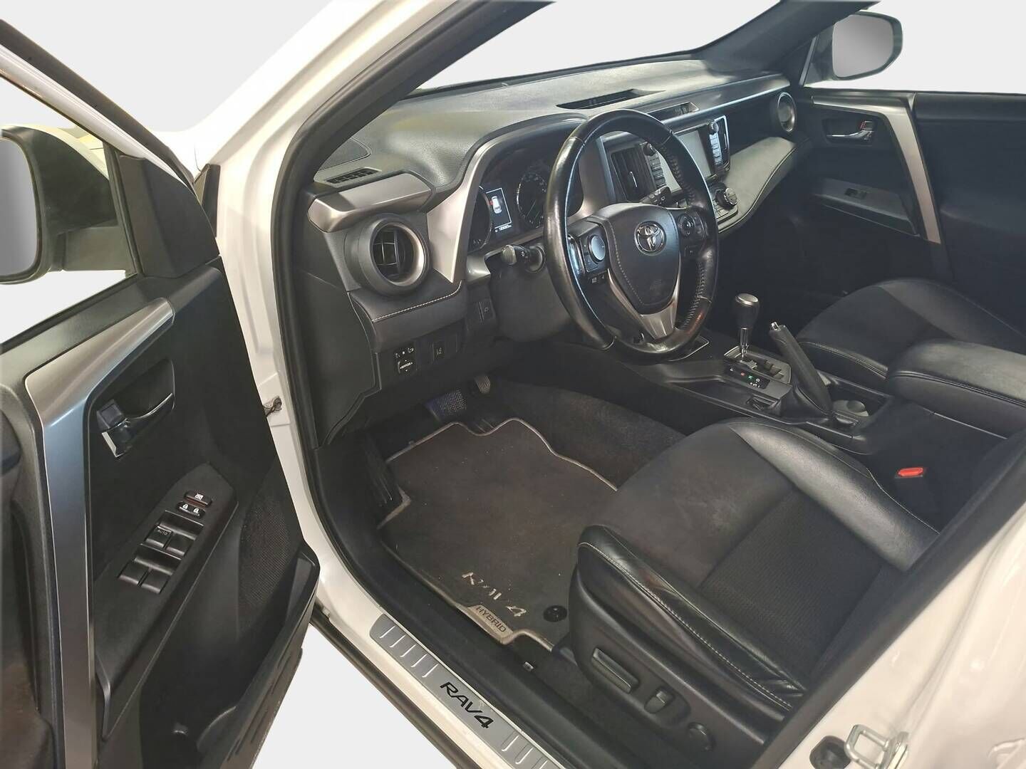Toyota RAV4 2017 2,5 Hybrid AWD Style - | Adaptiivinen vakkari | Lane Assist | Touchpad | KeyLess Go | Peruutuskamera | Autohold |