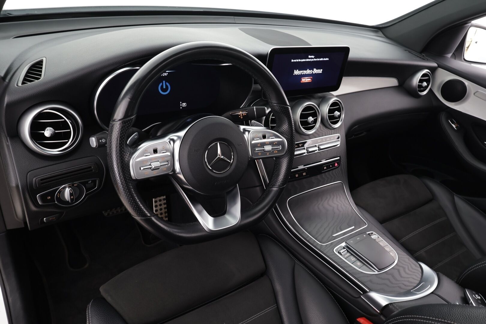 Mercedes-Benz GLC 2021 300 e 4MATIC A Business Coupé EQ Power AMG * Vakkari / 360° / Multibeam / Lasikattoluukku / Midline / Navi  * - Digimittaristo - HULLU BLACKWEEK KORKOTARJOUS 2,49%