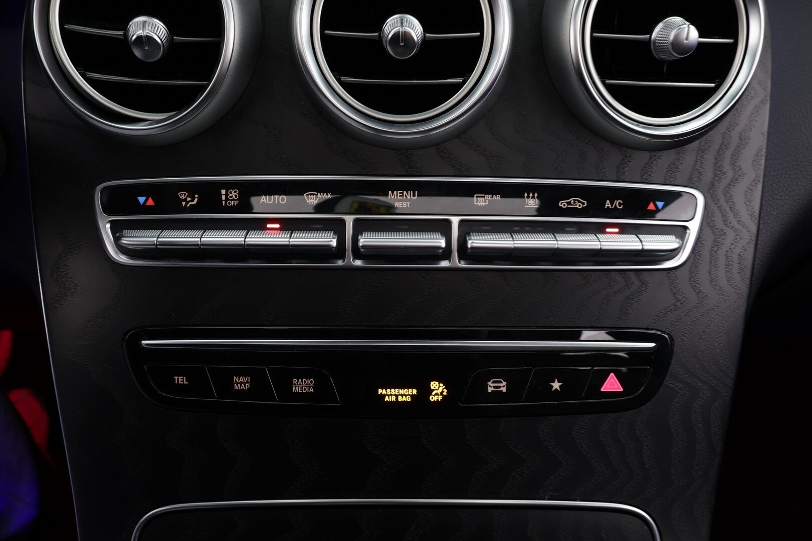 Mercedes-Benz GLC 2021 300 e 4MATIC A Business Coupé EQ Power AMG * Vakkari / 360° / Multibeam / Lasikattoluukku / Midline / Navi  * - Digimittaristo - HULLU BLACKWEEK KORKOTARJOUS 2,49%