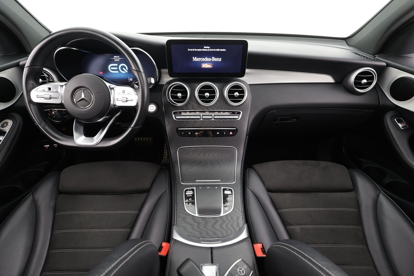 Mercedes-Benz GLC 2021 300 e 4MATIC A Business Coupé EQ Power AMG * Vakkari / 360° / Multibeam / Lasikattoluukku / Midline / Navi  * - Digimittaristo - HULLU BLACKWEEK KORKOTARJOUS 2,49%