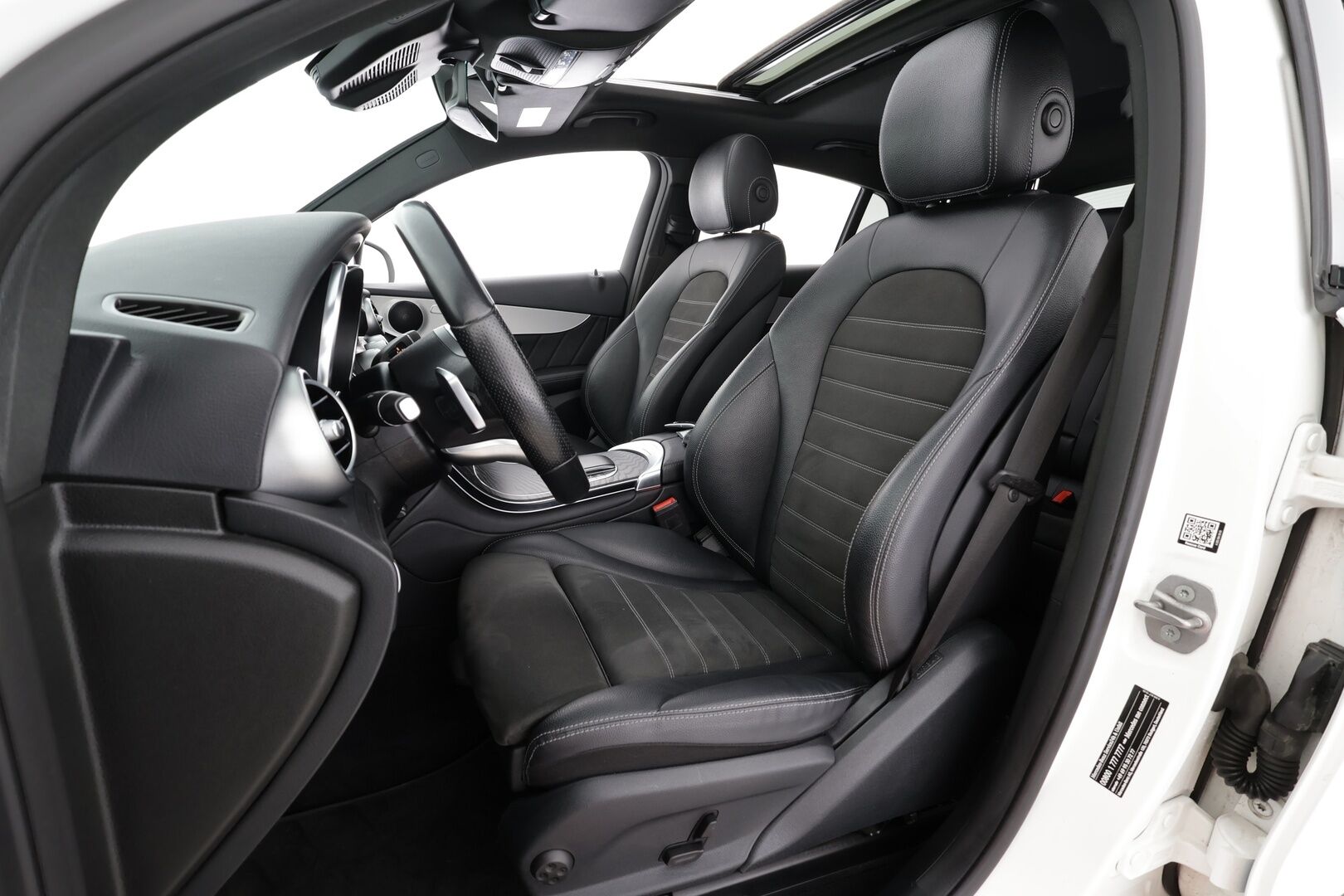 Mercedes-Benz GLC 2021 300 e 4MATIC A Business Coupé EQ Power AMG * Vakkari / 360° / Multibeam / Lasikattoluukku / Midline / Navi  * - Digimittaristo - HULLU BLACKWEEK KORKOTARJOUS 2,49%