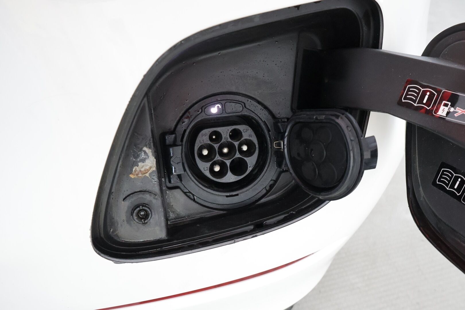 Mercedes-Benz GLC 2021 300 e 4MATIC A Business Coupé EQ Power AMG * Vakkari / 360° / Multibeam / Lasikattoluukku / Midline / Navi  * - Digimittaristo - HULLU BLACKWEEK KORKOTARJOUS 2,49%