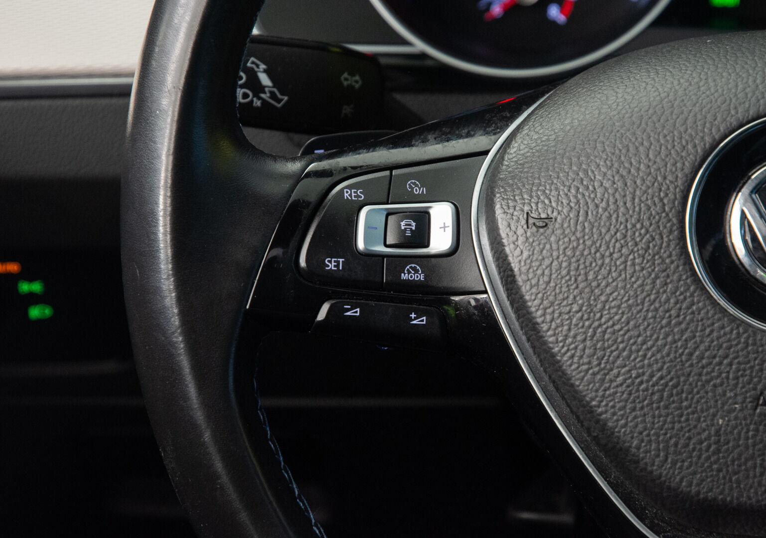 VOLKSWAGEN PASSAT 2016 Sedan GTE Plug-In Hybrid * Adapt.vakkari / Kattoikkuna / Alcantara / P-Kamera / - * Kahdet renkaat vanteilla / Panorama / Akku kuntotarkastettu - HULLUT AVAJAISHULINAT KORKOTARJOUS 3,29 %