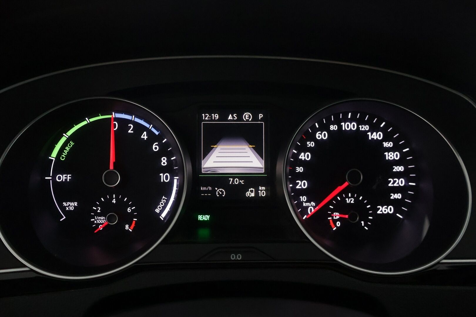 VOLKSWAGEN PASSAT 2016 Sedan GTE Plug-In Hybrid - | Adapt. Vakkari | Kattoikkuna | Alcantara | P-Kamera | Kahdet renkaat vanteilla | Panorama | Akku kuntotarkastettu |