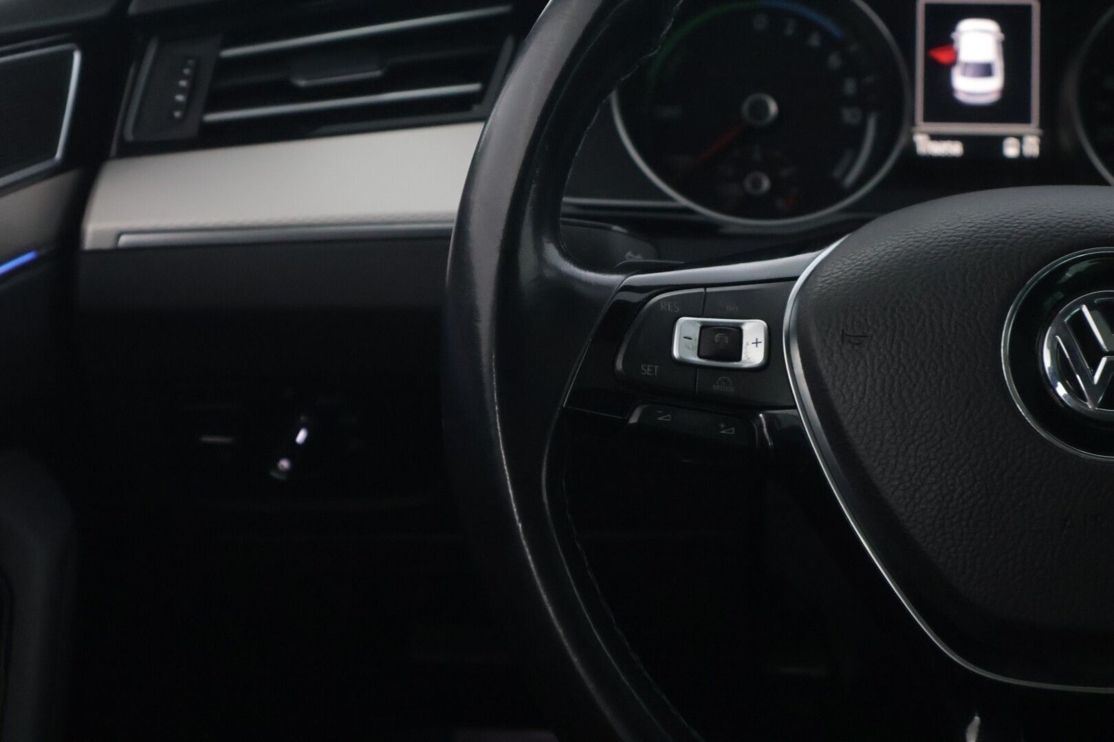 VOLKSWAGEN PASSAT 2016 Sedan GTE Plug-In Hybrid - | Adapt. Vakkari | Kattoikkuna | Alcantara | P-Kamera | Kahdet renkaat vanteilla | Panorama | Akku kuntotarkastettu |