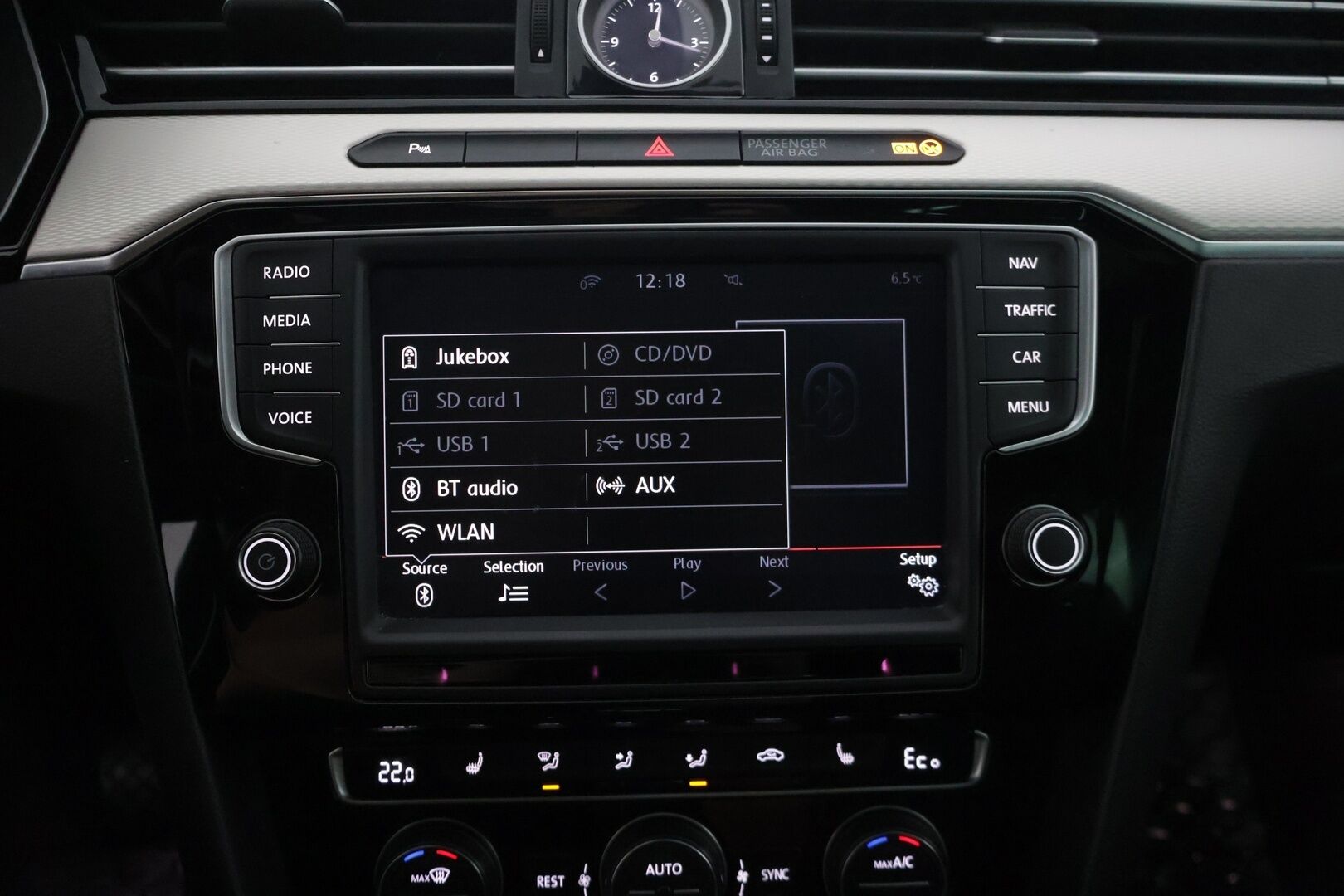 VOLKSWAGEN PASSAT 2016 Sedan GTE Plug-In Hybrid - | Adapt. Vakkari | Kattoikkuna | Alcantara | P-Kamera | Kahdet renkaat vanteilla | Panorama | Akku kuntotarkastettu |