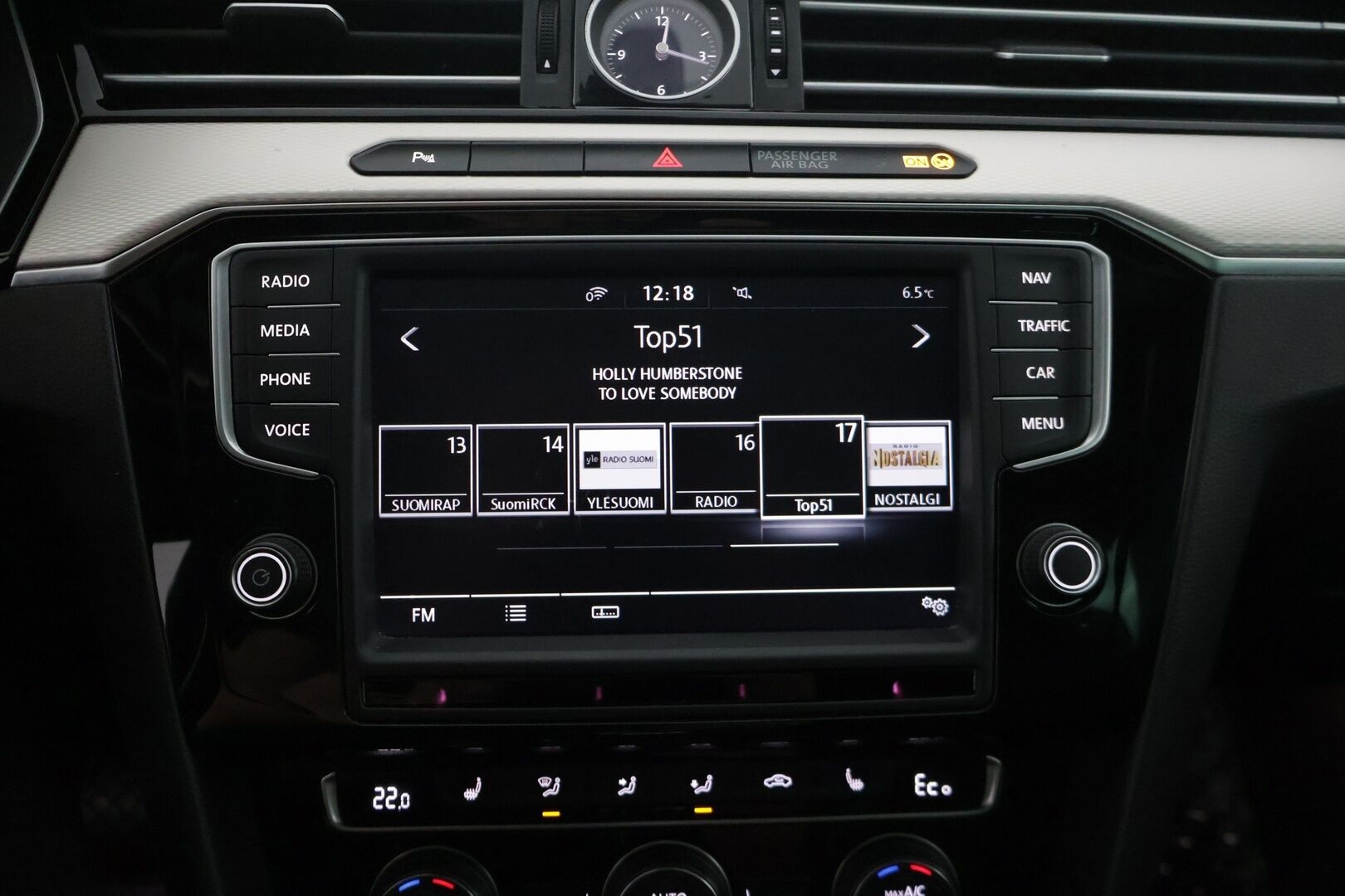 VOLKSWAGEN PASSAT 2016 Sedan GTE Plug-In Hybrid - | Adapt. Vakkari | Kattoikkuna | Alcantara | P-Kamera | Kahdet renkaat vanteilla | Panorama | Akku kuntotarkastettu |