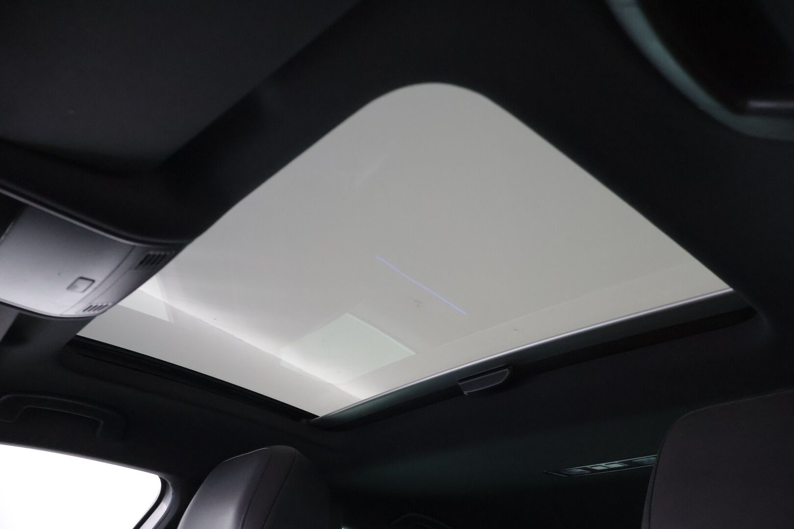 VOLKSWAGEN PASSAT 2016 Sedan GTE Plug-In Hybrid * Adapt.vakkari / Kattoikkuna / Alcantara / P-Kamera / - * Kahdet renkaat vanteilla / Panorama / Akku kuntotarkastettu - HULLUT AVAJAISHULINAT KORKOTARJOUS 3,29 %