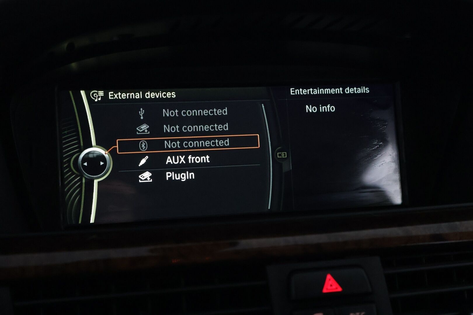 BMW 330 2007 xiA E91 Touring - YritysOutlet - Myydään vain yrityksille  **Sporttipenkit muistilla / Webasto / ACC / iDrive** - Kahdet renkaat vanteineen ja kattava huoltohistoria!