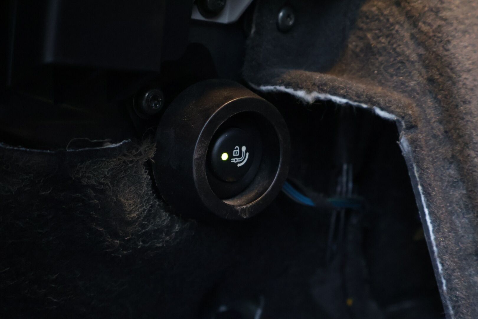 BMW 330 2007 xiA E91 Touring - YritysOutlet - Myydään vain yrityksille  **Sporttipenkit muistilla / Webasto / ACC / iDrive** - Kahdet renkaat vanteineen ja kattava huoltohistoria!