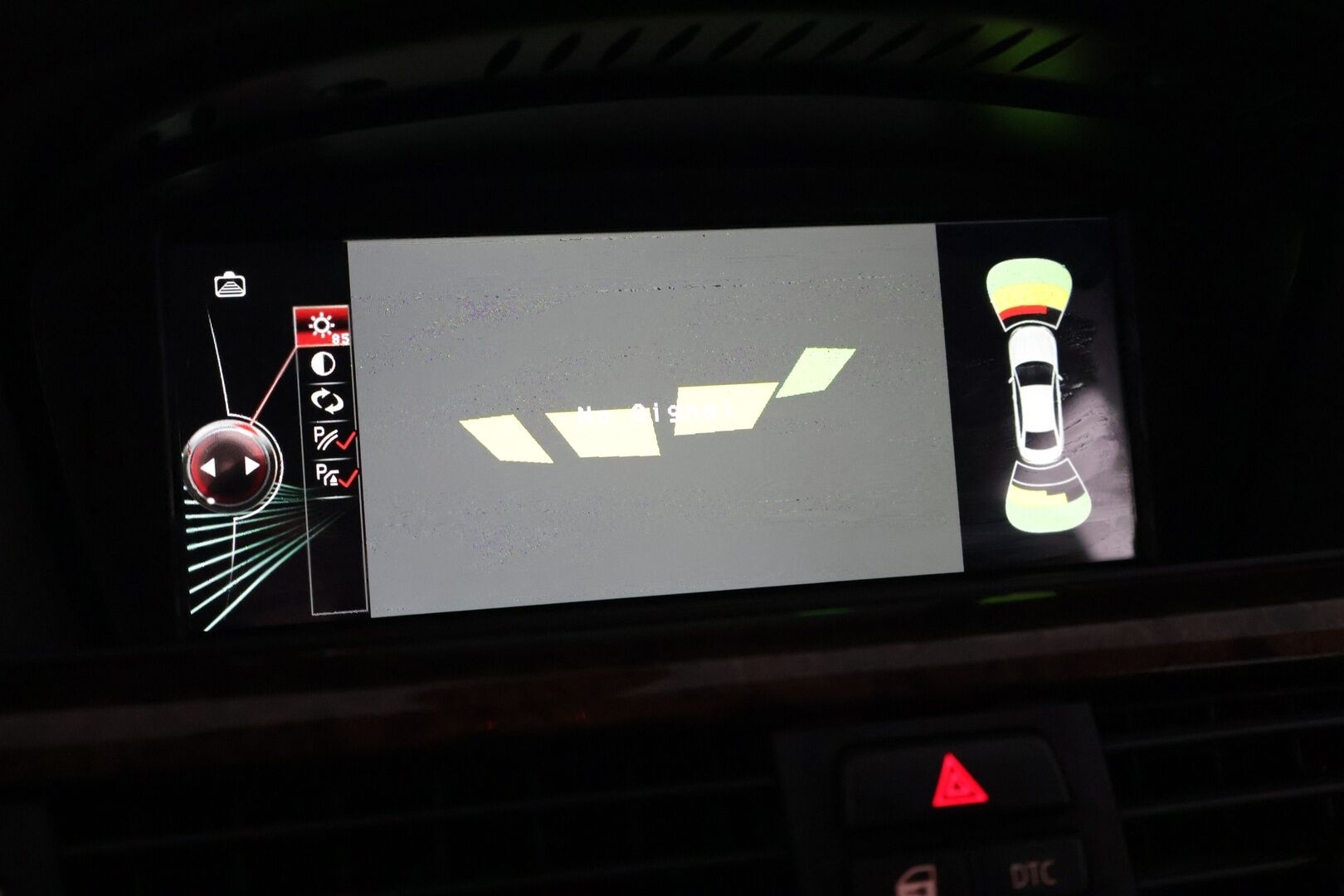 BMW 330 2007 xiA E91 Touring - YritysOutlet - Myydään vain yrityksille  **Sporttipenkit muistilla / Webasto / ACC / iDrive** - Kahdet renkaat vanteineen ja kattava huoltohistoria!