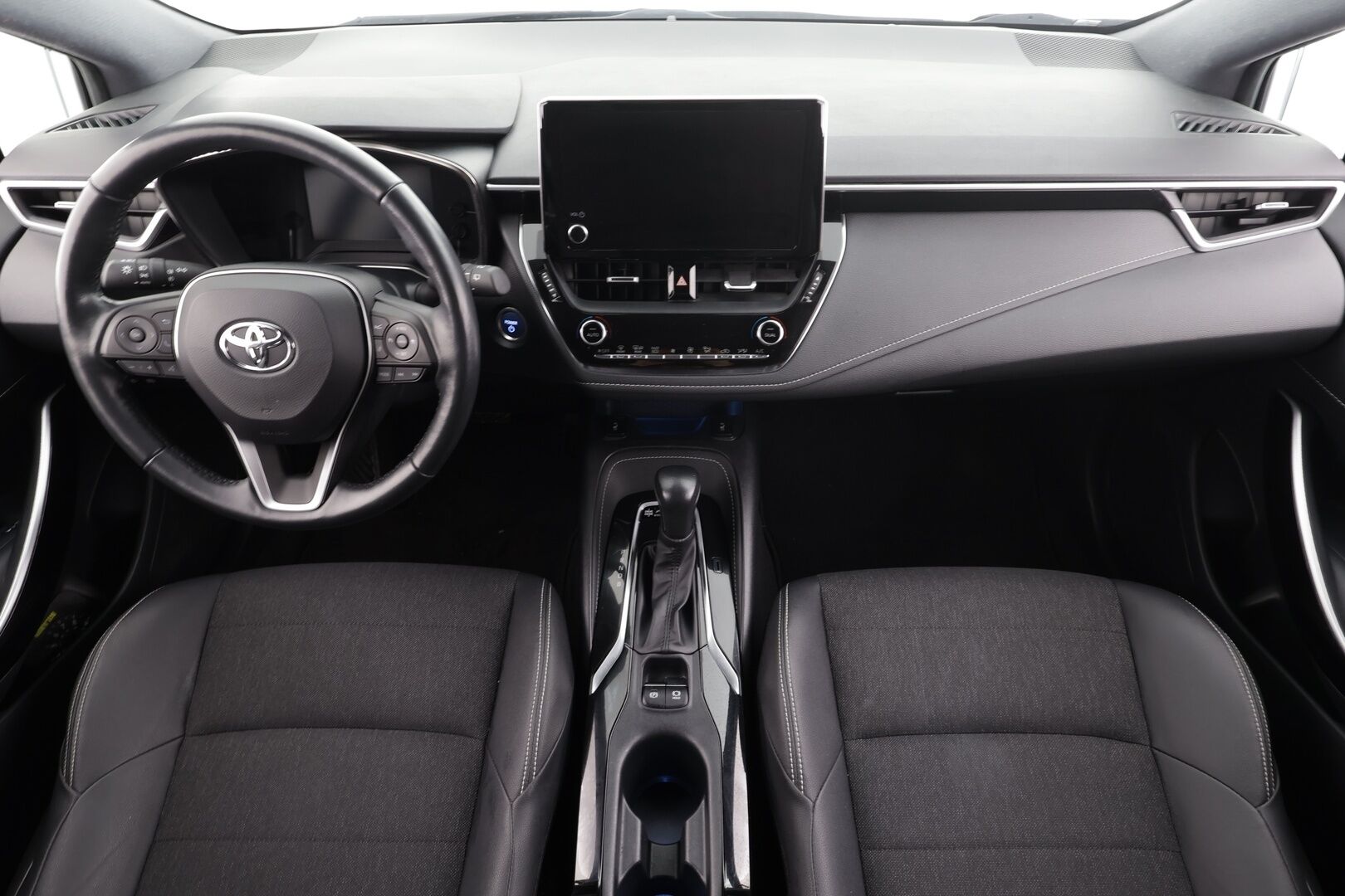 Toyota Corolla 2023 Touring Sports 1,8 Hybrid Prestige Edition * ACC / P.kamera / LED / Navi / Puolinahat / KeylessGo / Sähköluukku * - 1.Om Suomi-auto / Kahdet renkaat aluvanteilla / Merkkihuollettu - HULLUT JOULUT KORKOTARJOUS 2,49% 