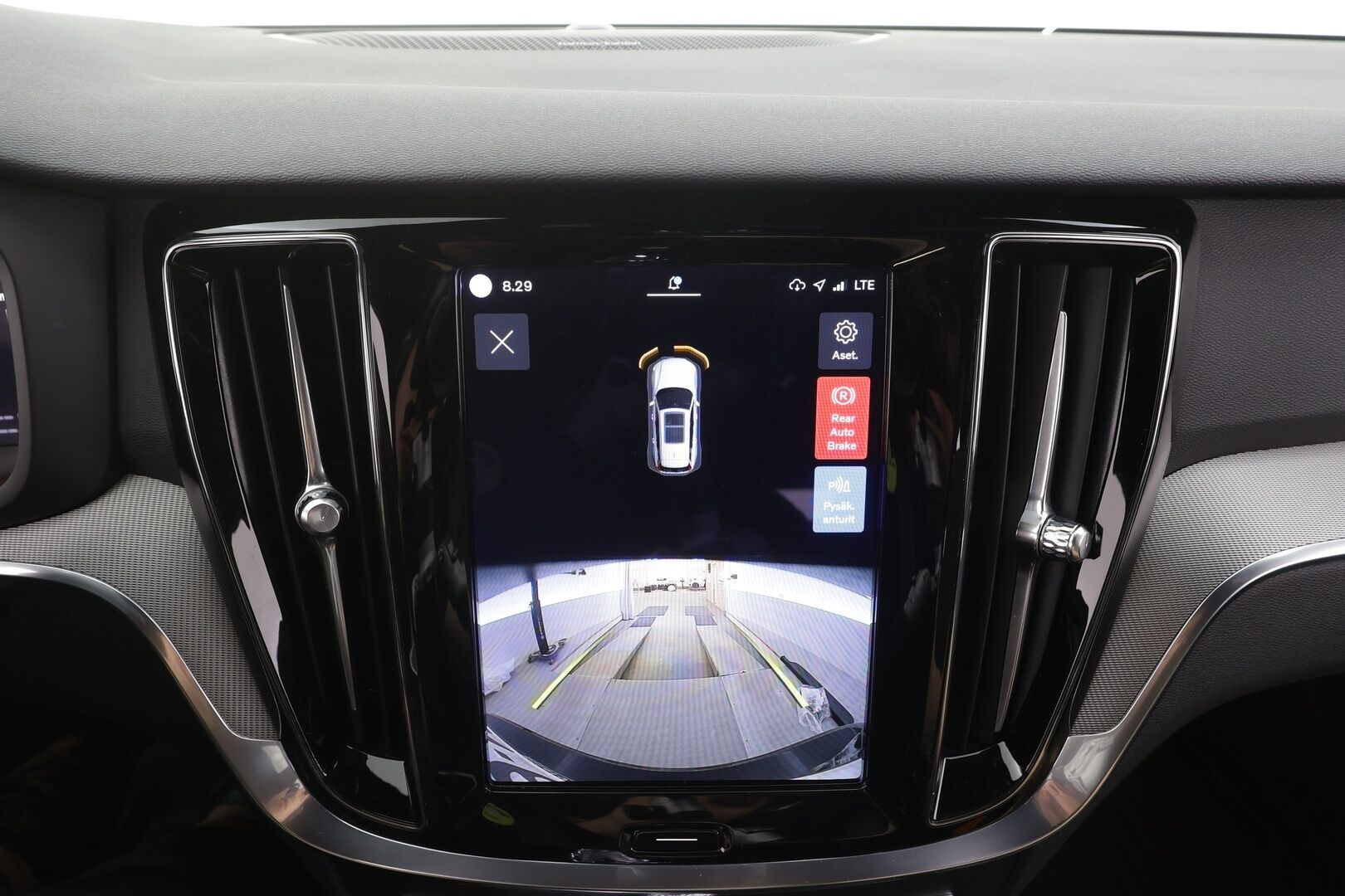 Volvo V60 2023 T6 AWD Long Range Plus Dark aut - | H&K | ACC | Full-LED | P.Kamera | Sporttipenkit Muistilla | Navi | Kaistavahti | Katveavustin | Keyless | Lisälämmitin | 1-om Suomi-auto | 2x Latauskaapelit | Kahdet renkaat | Merkkihuollot |