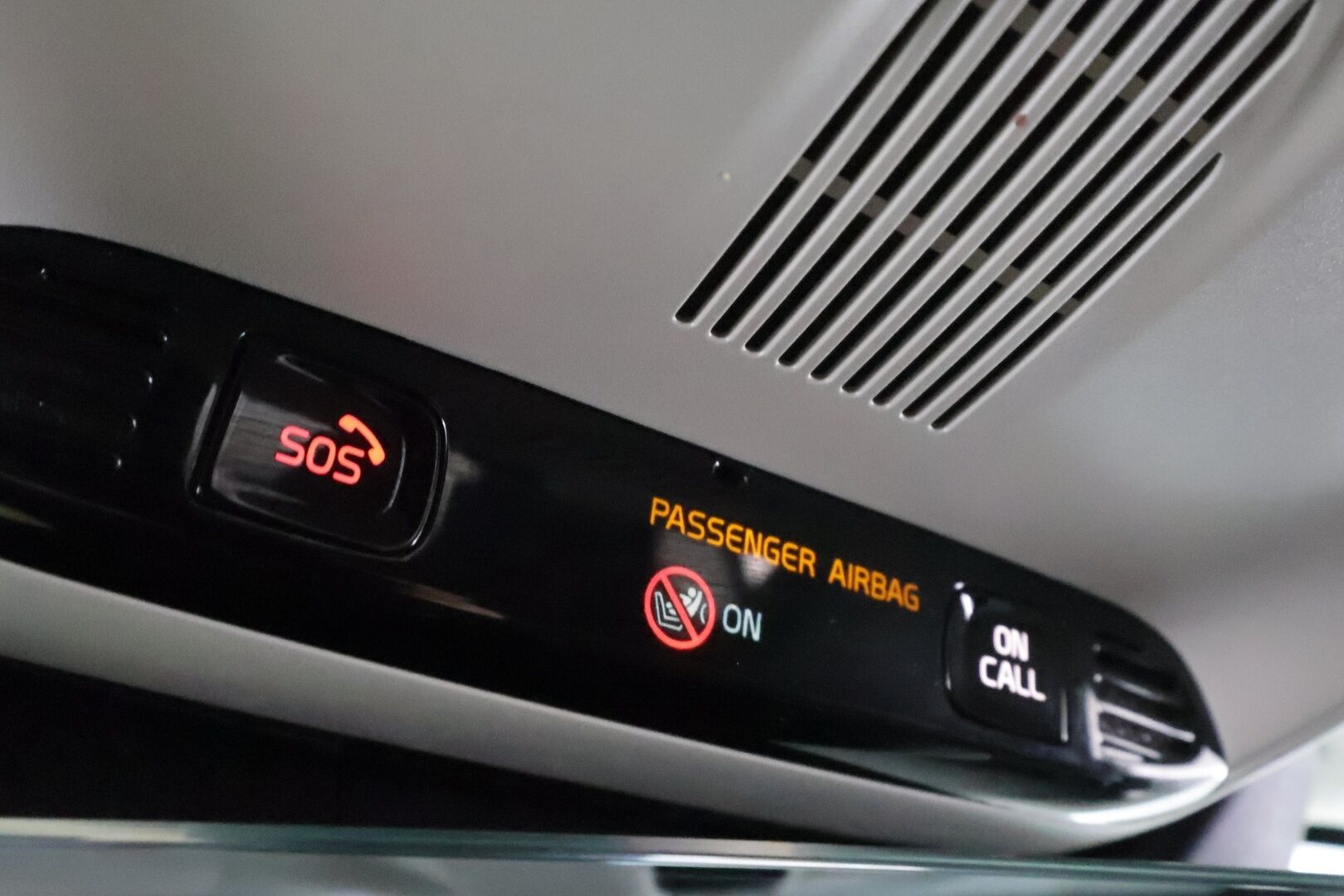 Volvo XC40 2023 T5 TwE Ultimate Bright aut * ACC / 360° / LED / Muistipenkki / Panorama / Koukku / Sporttinahat / KeylessGo / BLIS / H&K * - SOH: 97.5% / 1.Om Suomi-auto / Kahdet renkaat aluvanteilla / Merkkihuollettu