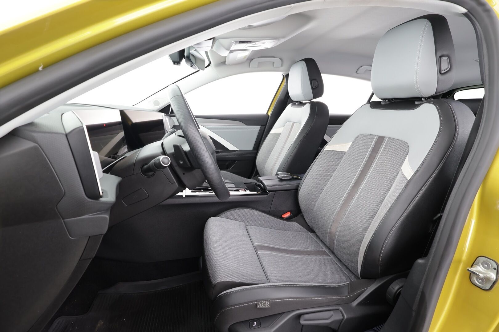 Opel Astra 2023 Innovation Plus 180 A PHEV * ACC / LED / P.Kamera / Kaistavahti / Digimittaristo / Keyless * - 1-om Suomi-auto / Kahdet renkaat aluvanteilla