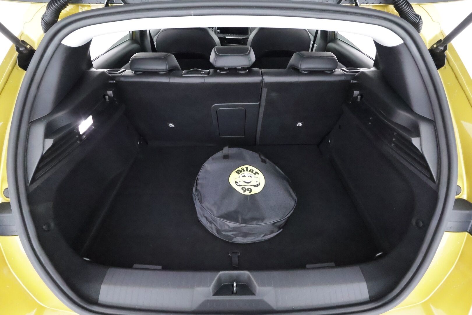 Opel Astra 2023 Innovation Plus 180 A PHEV * ACC / LED / P.Kamera / Kaistavahti / Digimittaristo / Keyless * - 1-om Suomi-auto / Kahdet renkaat aluvanteilla