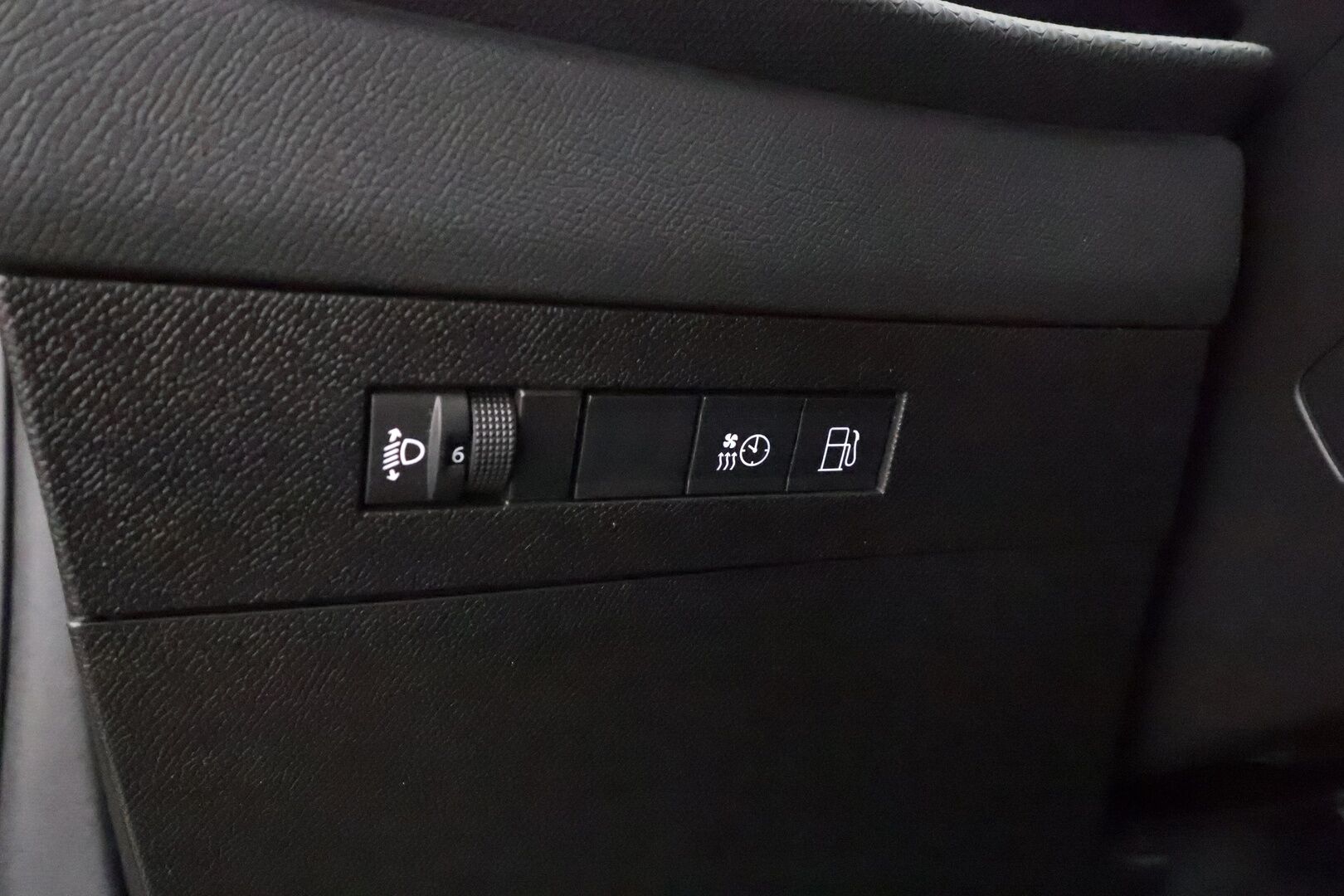 Opel Astra 2023 Innovation Plus 180 A PHEV * ACC / LED / P.Kamera / Kaistavahti / Digimittaristo / Keyless * - 1-om Suomi-auto / Kahdet renkaat aluvanteilla