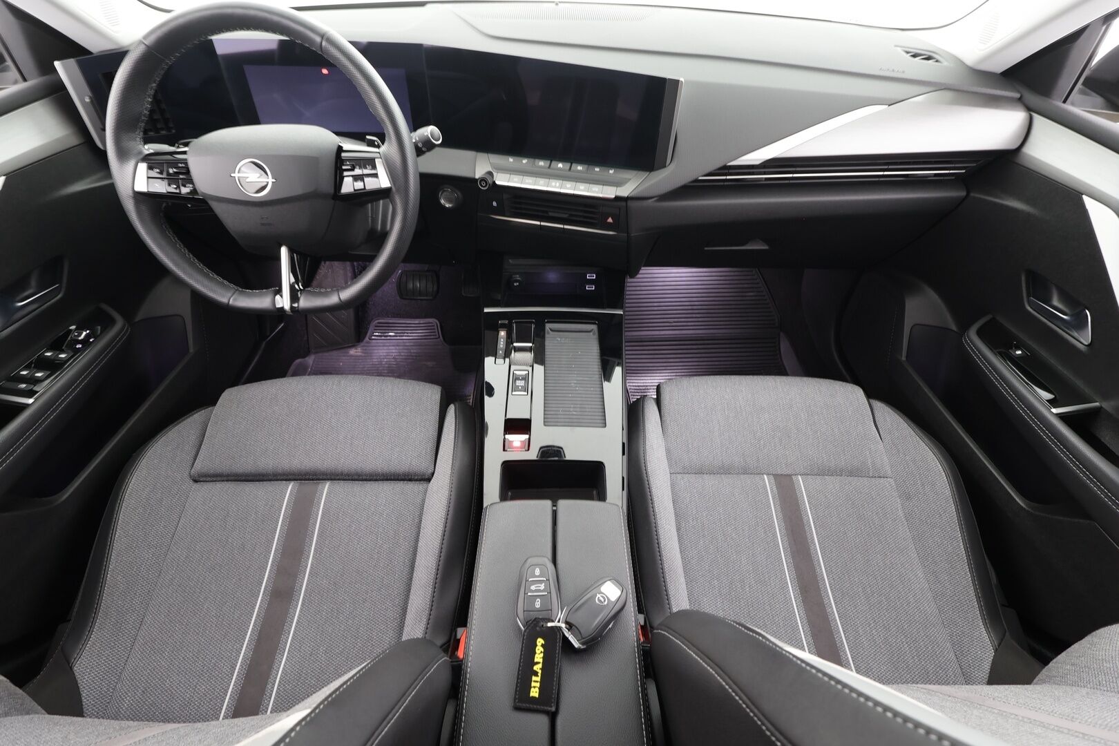 Opel Astra 2023 Innovation Plus 180 A PHEV * ACC / LED / P.Kamera / Kaistavahti / Digimittaristo / Keyless * - 1-om Suomi-auto / Kahdet renkaat aluvanteilla