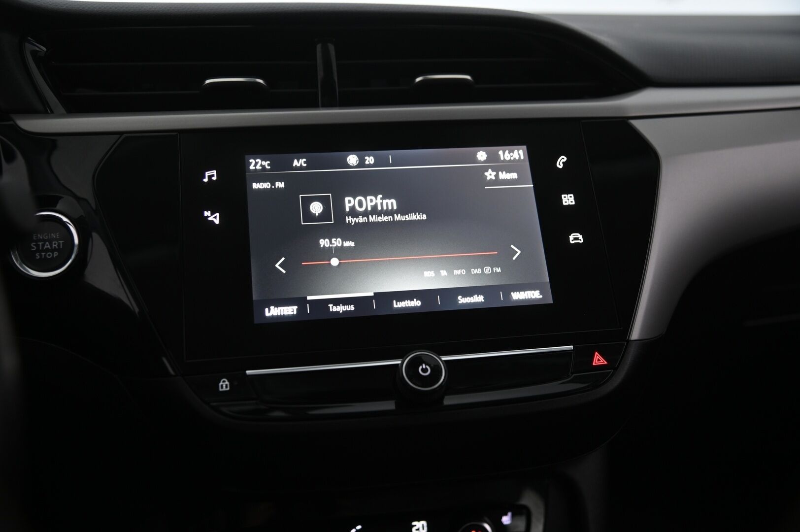 Opel Corsa-e 2023 5-ov Edition 136 automaatti - Vetokoukku / P-kamera / Ratinlämmitin / Apple carplay&Android auto 