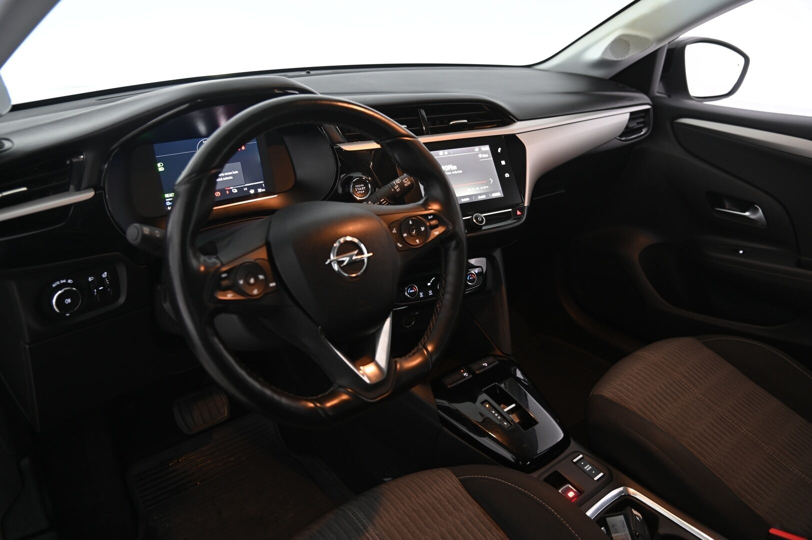 Opel Corsa-e 2023 5-ov Edition 136 automaatti - Vetokoukku / P-kamera / Ratinlämmitin / Apple carplay&Android auto 