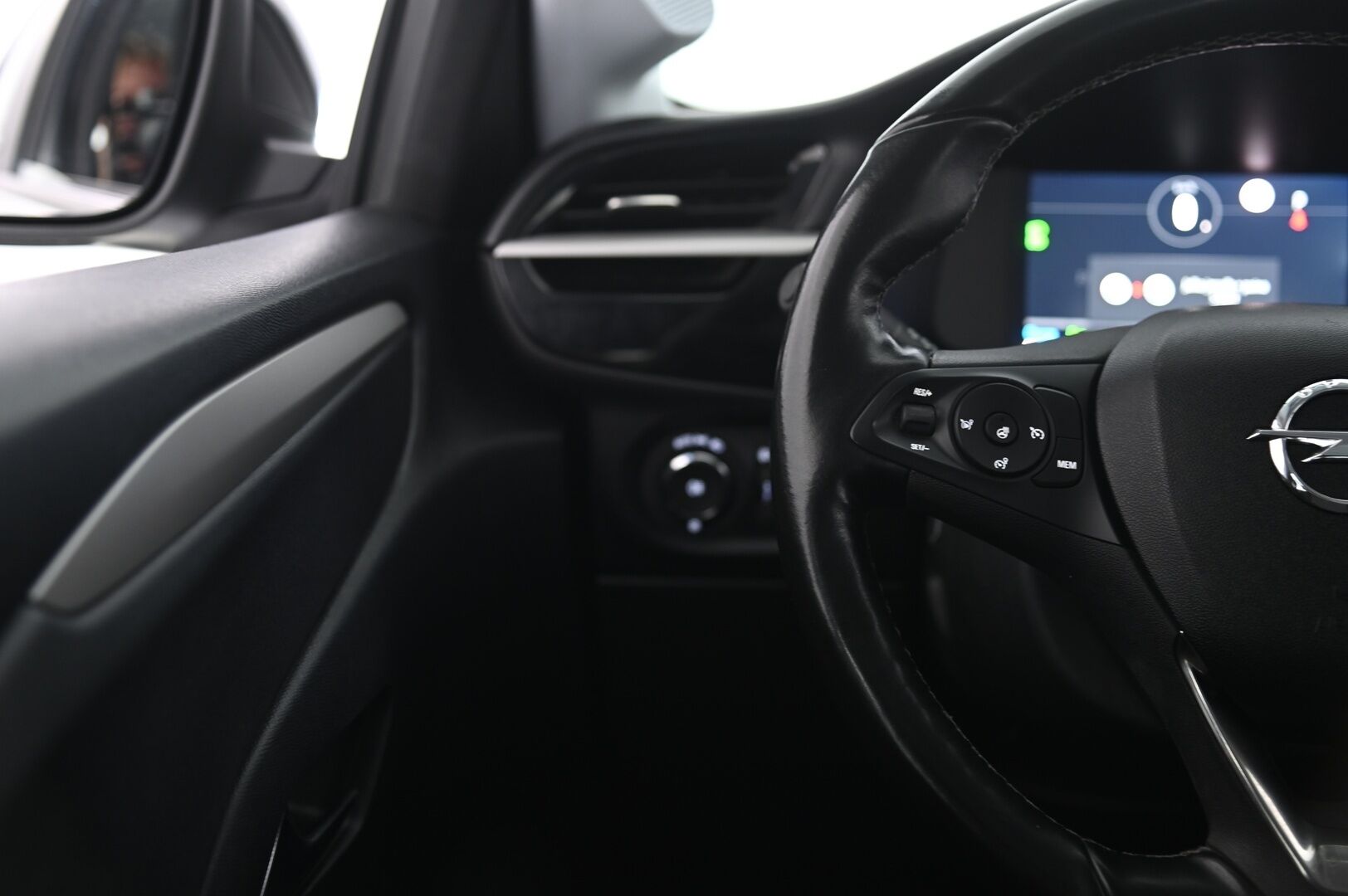 Opel Corsa-e 2023 5-ov Edition 136 automaatti - Vetokoukku / P-kamera / Ratinlämmitin / Apple carplay&Android auto 