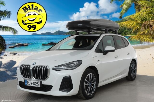 BMW 225 2023