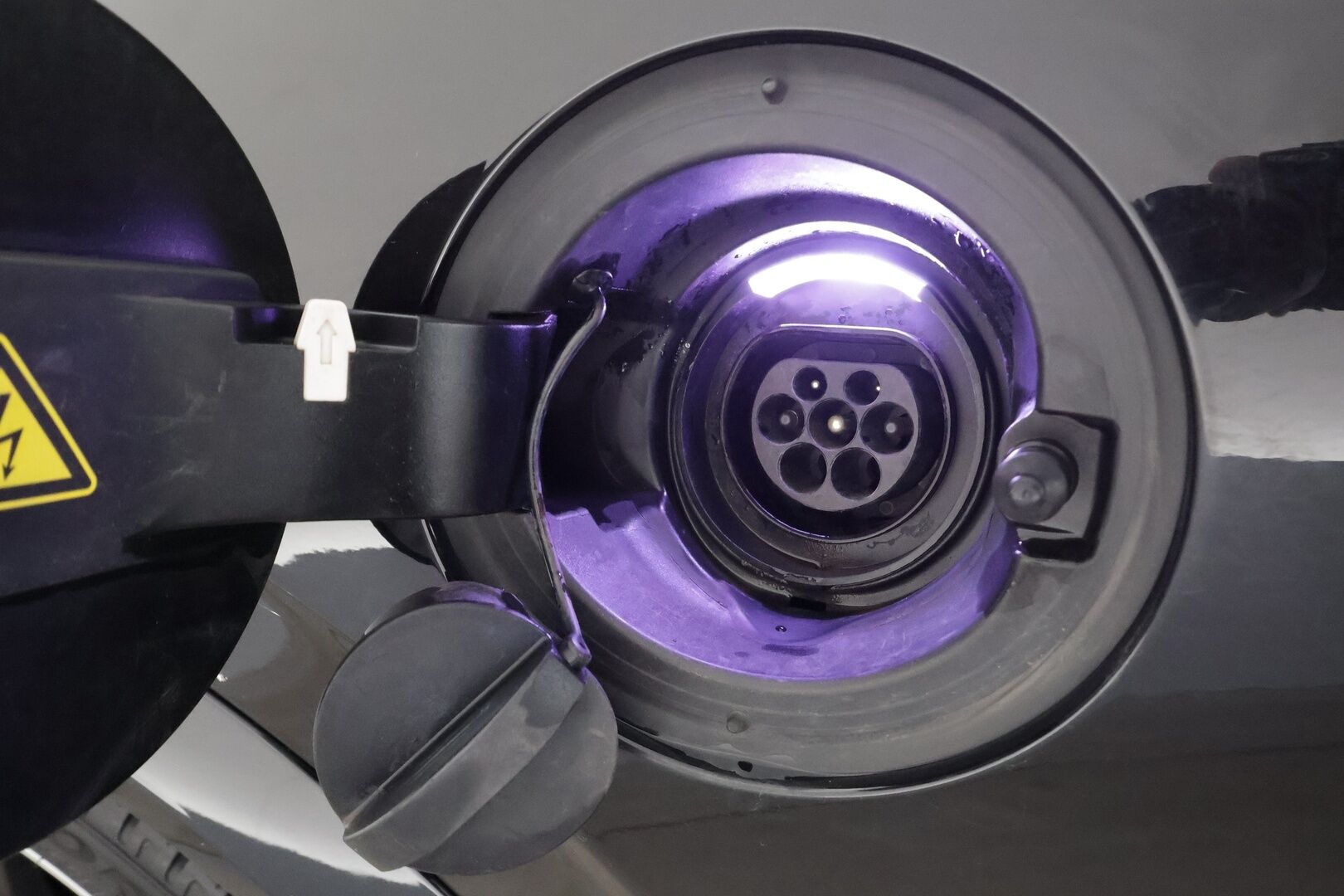 Volvo XC90 2020 T8 TwE AWD Inscription aut 7-P * ACC / HUD / Panorama / Ilma-alusta / Muistpenkit / Ilmastoidut nahat / Koukku / Full LED / 360° * - Webasto / Hierovat penkit / Kahdet renkaat aluvanteilla / Merkkihuollettu