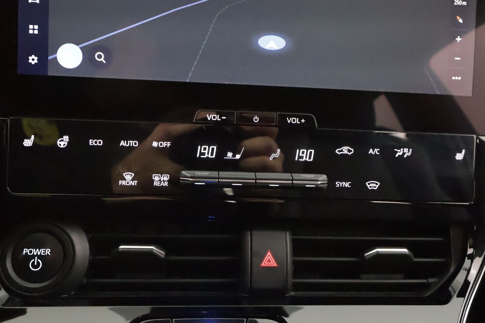 Toyota bZ4X 2023 Launch Edition * ACC / ILP / P.Kamera / Navi / LED / Keyless / Sähköpenkki / Puolinahat * - Suomi-auto / Kahdet renkaat aluvanteilla / Merkkihuollettu / Juuri huollettu - HULLUT AVAJAISHULINAT KORKOTARJOUS 3,29 %