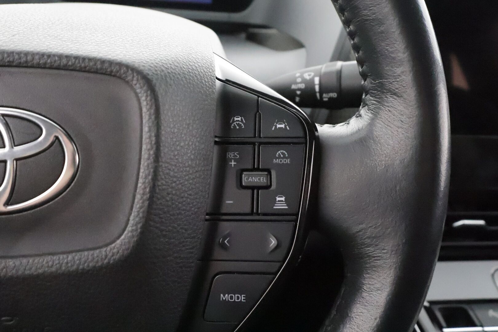 Toyota bZ4X 2023 Launch Edition * ACC / ILP / P.Kamera / Navi / LED / Keyless / Sähköpenkki / Puolinahat * - Suomi-auto / Kahdet renkaat aluvanteilla / Merkkihuollettu / Juuri huollettu - HULLUT AVAJAISHULINAT KORKOTARJOUS 3,29 %