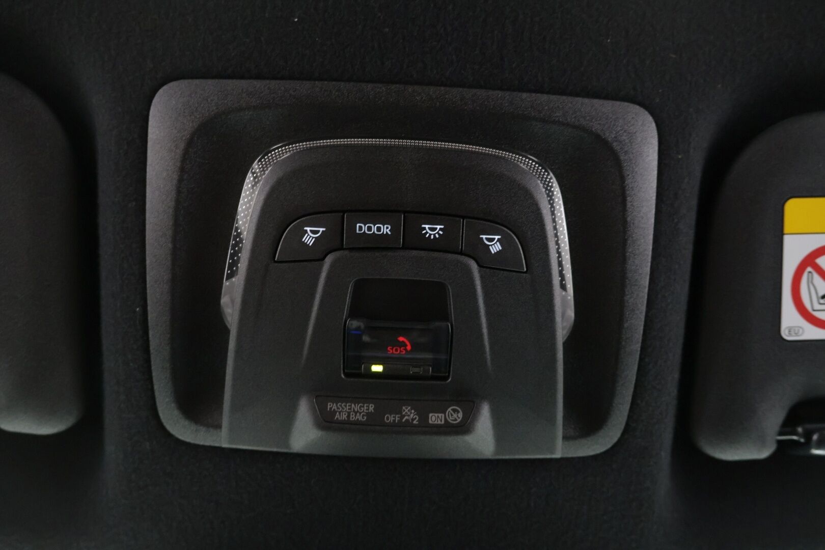 Toyota Corolla Cross 2023 2.0 Hybrid Launch Edition - | ACC! | NAVI! | LÄMM-TUULILASI! | 2x AVAIMET! | 2X RENKAAT! | APPLE CARPLAY! | DIGIMITTARISTO! |
