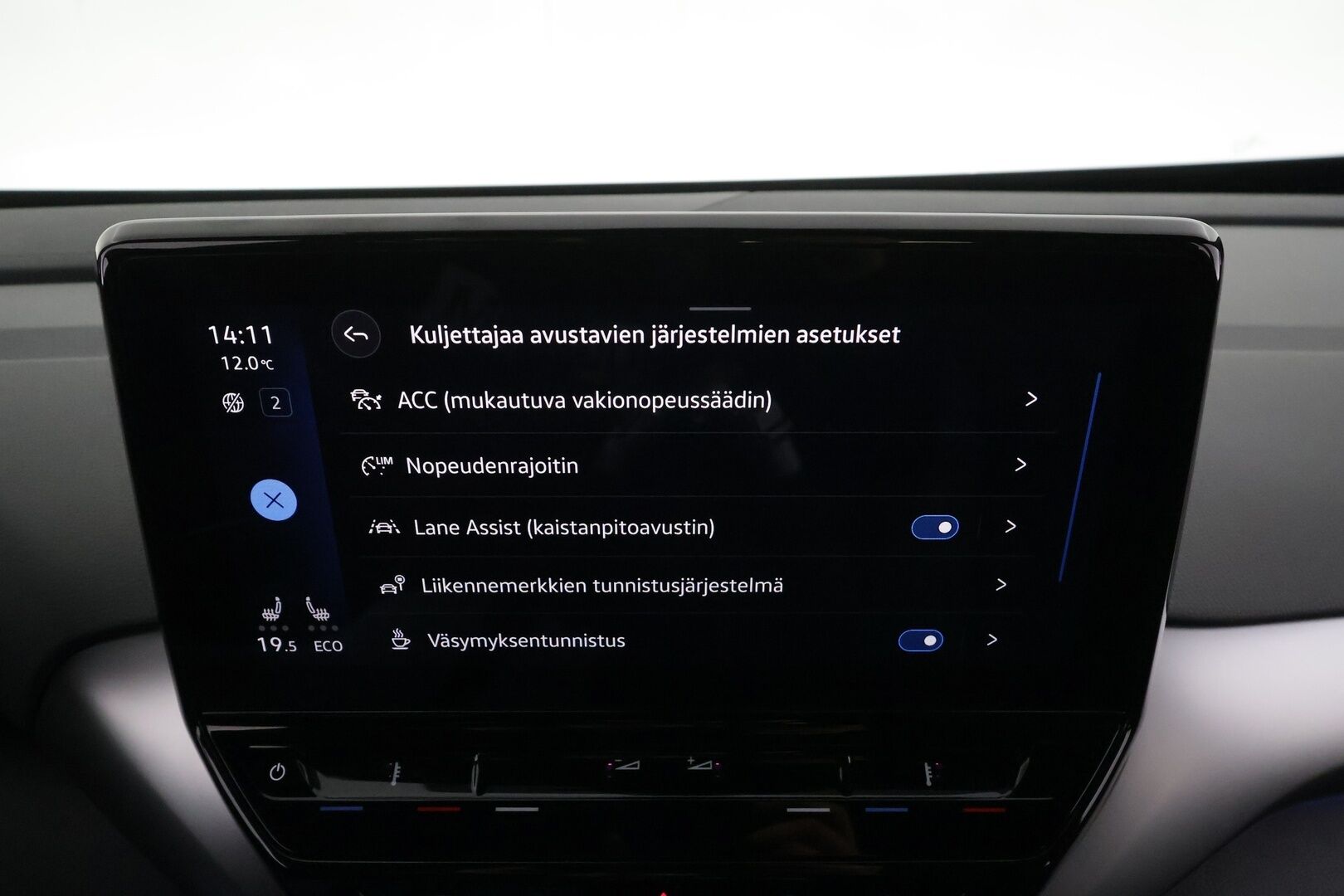 Volkswagen ID.4 2023 Pro 128 kW, akku 77 kWh * ACC / ILP / P.kamera / Koukku / Keyless / LED / Apple&Android * - 1.Om suomi-auto / Akku kuntotarkastettu SoH 95,1% / Kahdet Renkaat / Merkkihuollettu