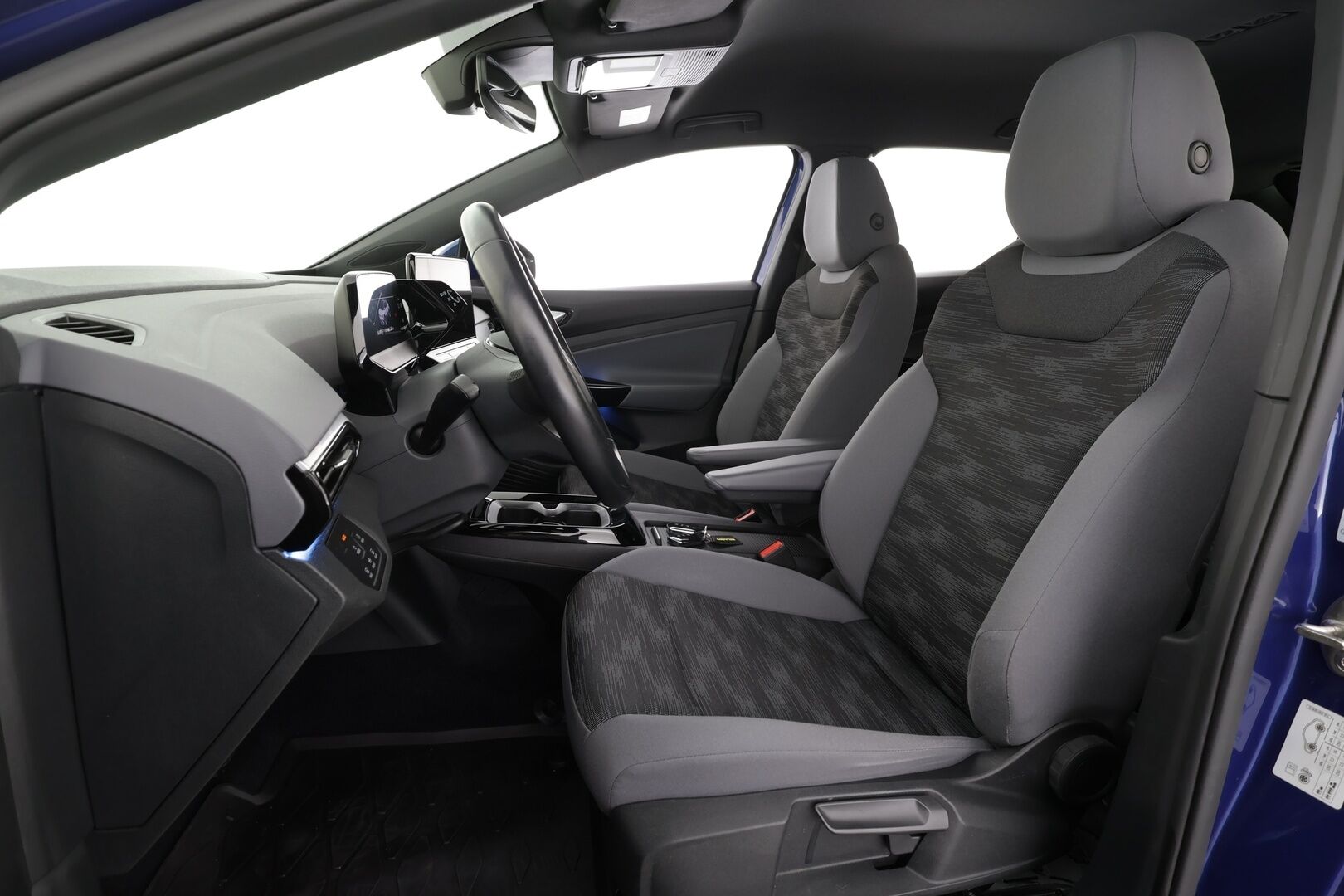 Volkswagen ID.4 2023 Pro 128 kW, akku 77 kWh * ACC / ILP / P.kamera / Koukku / Keyless / LED / Apple&Android * - 1.Om suomi-auto / Akku kuntotarkastettu SoH 95,1% / Kahdet Renkaat / Merkkihuollettu