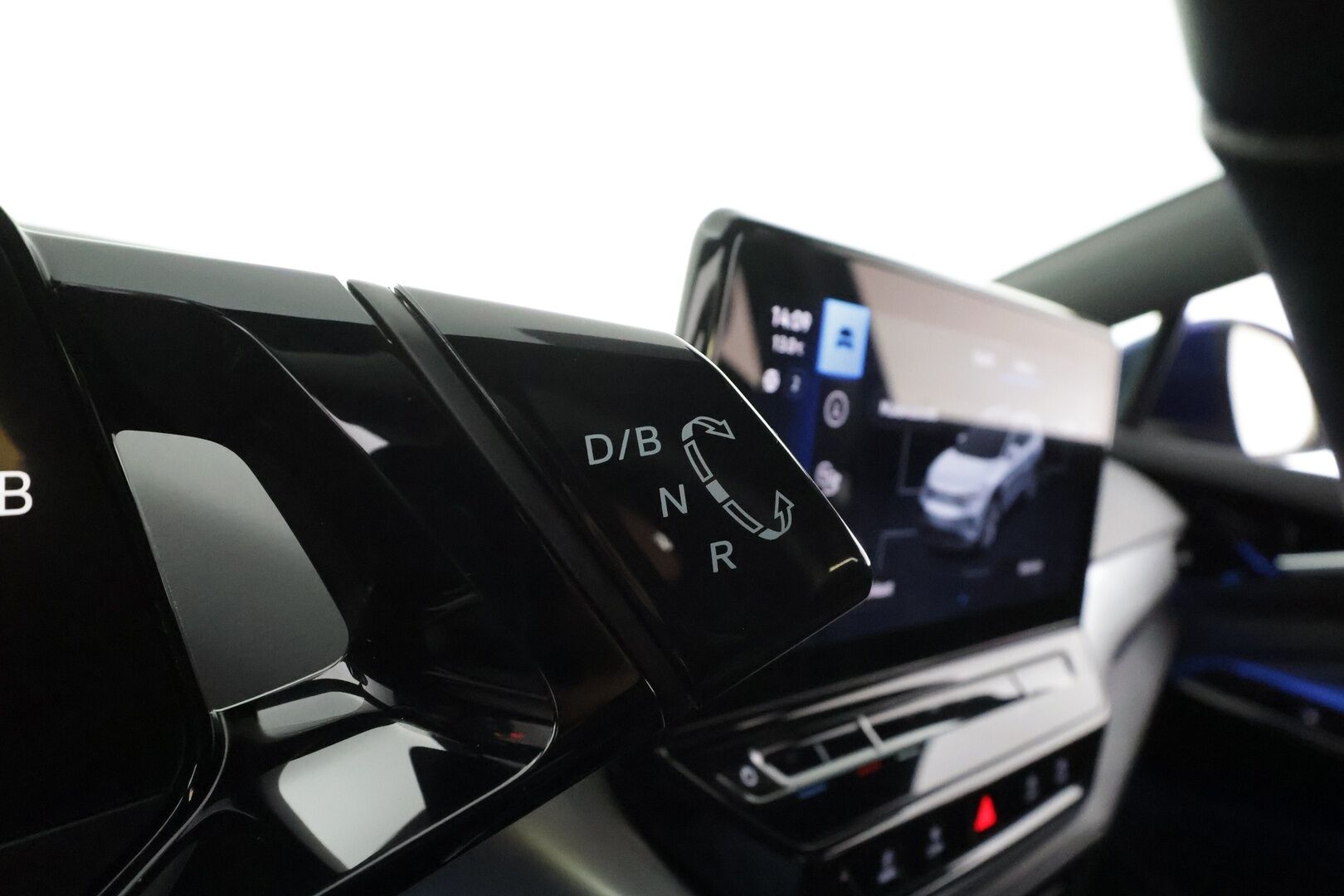 Volkswagen ID.4 2023 Pro 128 kW, akku 77 kWh * ACC / ILP / P.kamera / Koukku / Keyless / LED / Apple&Android * - 1.Om suomi-auto / Akku kuntotarkastettu SoH 95,1% / Kahdet Renkaat / Merkkihuollettu