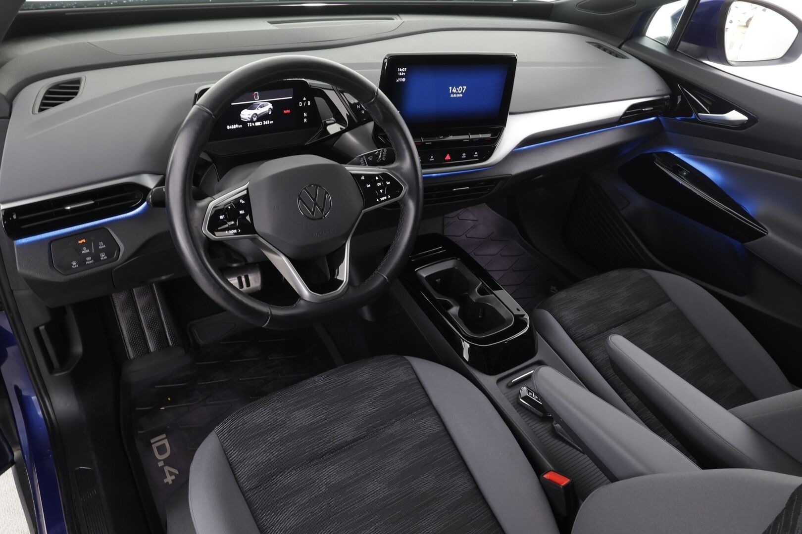 Volkswagen ID.4 2023 Pro 128 kW, akku 77 kWh * ACC / ILP / P.kamera / Koukku / Keyless / LED / Apple&Android * - 1.Om suomi-auto / Akku kuntotarkastettu SoH 95,1% / Kahdet Renkaat / Merkkihuollettu