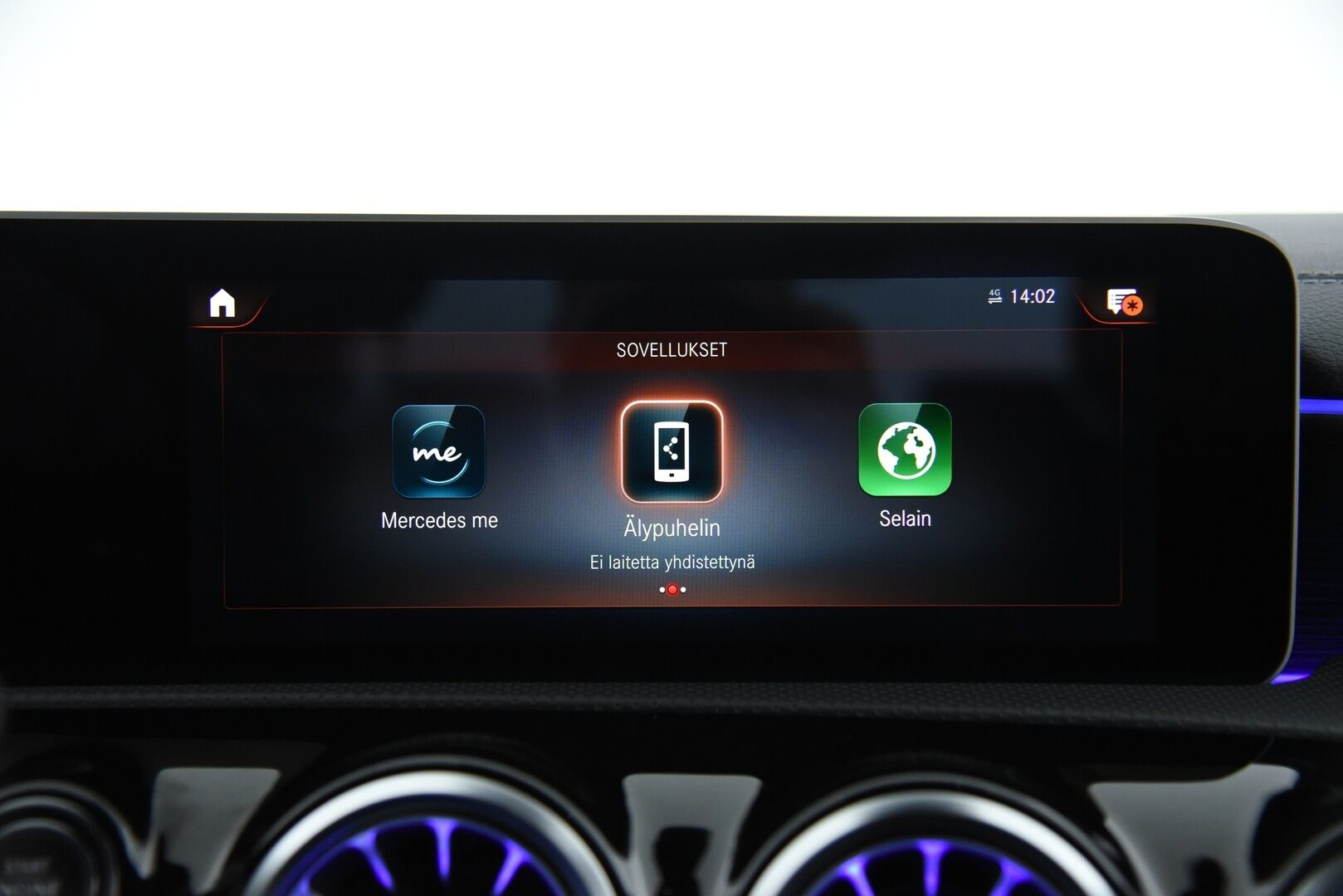 Mercedes-Benz A 2020 250 e A AMG Exclusive EQ Power / Multibeam / Ilmastoidut Nahat / 360° / Keyless / BLIS / Apple & Android - 3,99 % KORKOTARJOUS TÄHÄN AUTOON - Distronic Pro / Burmester / Widescreen / CCS-lataus / Night -paketti / Merkkihuollettu / Huippuvarusteet!
