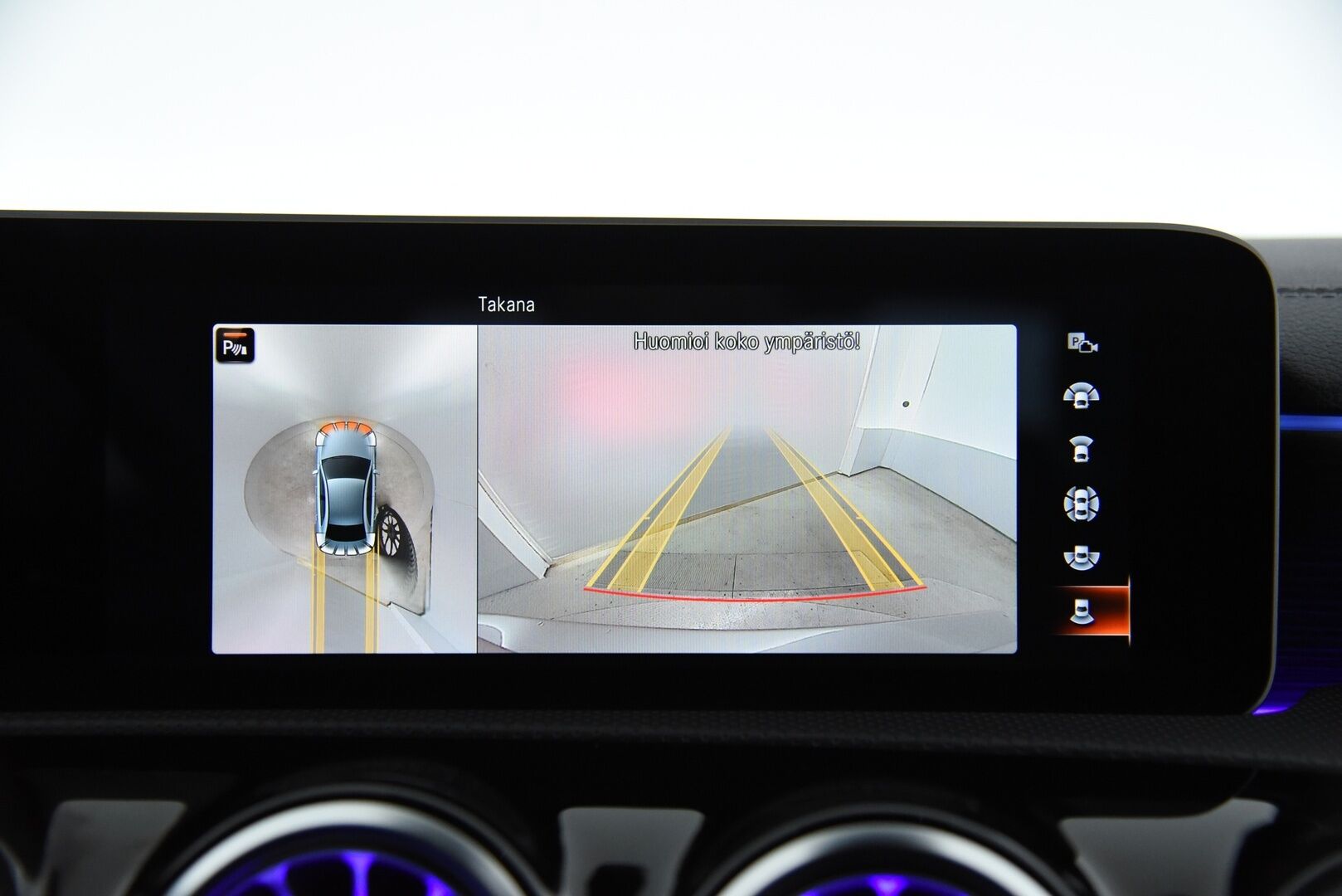 Mercedes-Benz A 2020 250 e A AMG Exclusive EQ Power / Multibeam / Ilmastoidut Nahat / 360° / Keyless / BLIS / Apple & Android - 3,99 % KORKOTARJOUS TÄHÄN AUTOON - Distronic Pro / Burmester / Widescreen / CCS-lataus / Night -paketti / Merkkihuollettu / Huippuvarusteet!