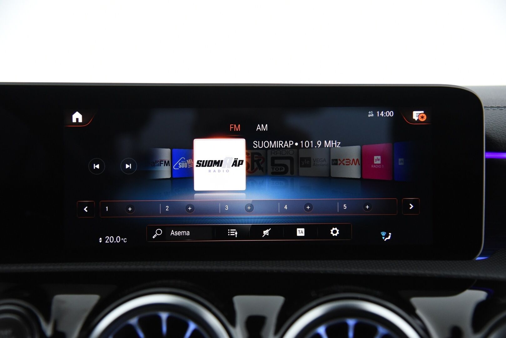 Mercedes-Benz A 2020 250 e A AMG Exclusive EQ Power / Multibeam / Ilmastoidut Nahat / 360° / Keyless / BLIS / Apple & Android - 3,99 % KORKOTARJOUS TÄHÄN AUTOON - Distronic Pro / Burmester / Widescreen / CCS-lataus / Night -paketti / Merkkihuollettu / Huippuvarusteet!