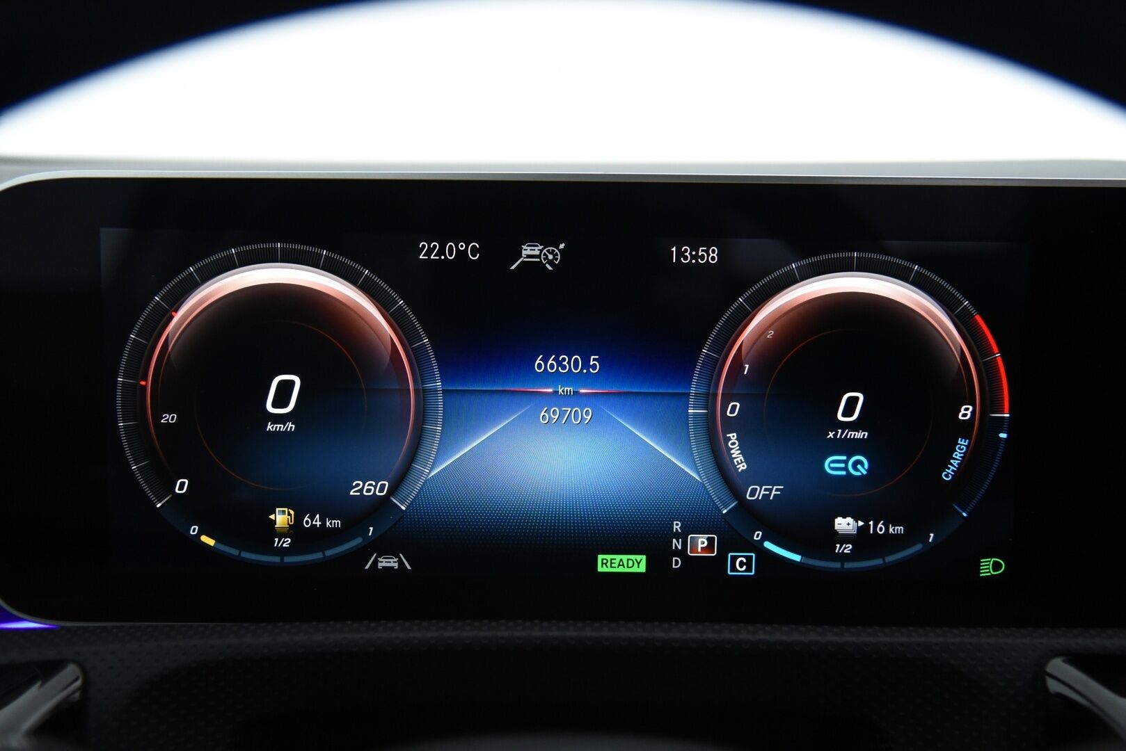 Mercedes-Benz A 2020 250 e A AMG Exclusive EQ Power / Multibeam / Ilmastoidut Nahat / 360° / Keyless / BLIS / Apple & Android - 3,99 % KORKOTARJOUS TÄHÄN AUTOON - Distronic Pro / Burmester / Widescreen / CCS-lataus / Night -paketti / Merkkihuollettu / Huippuvarusteet!