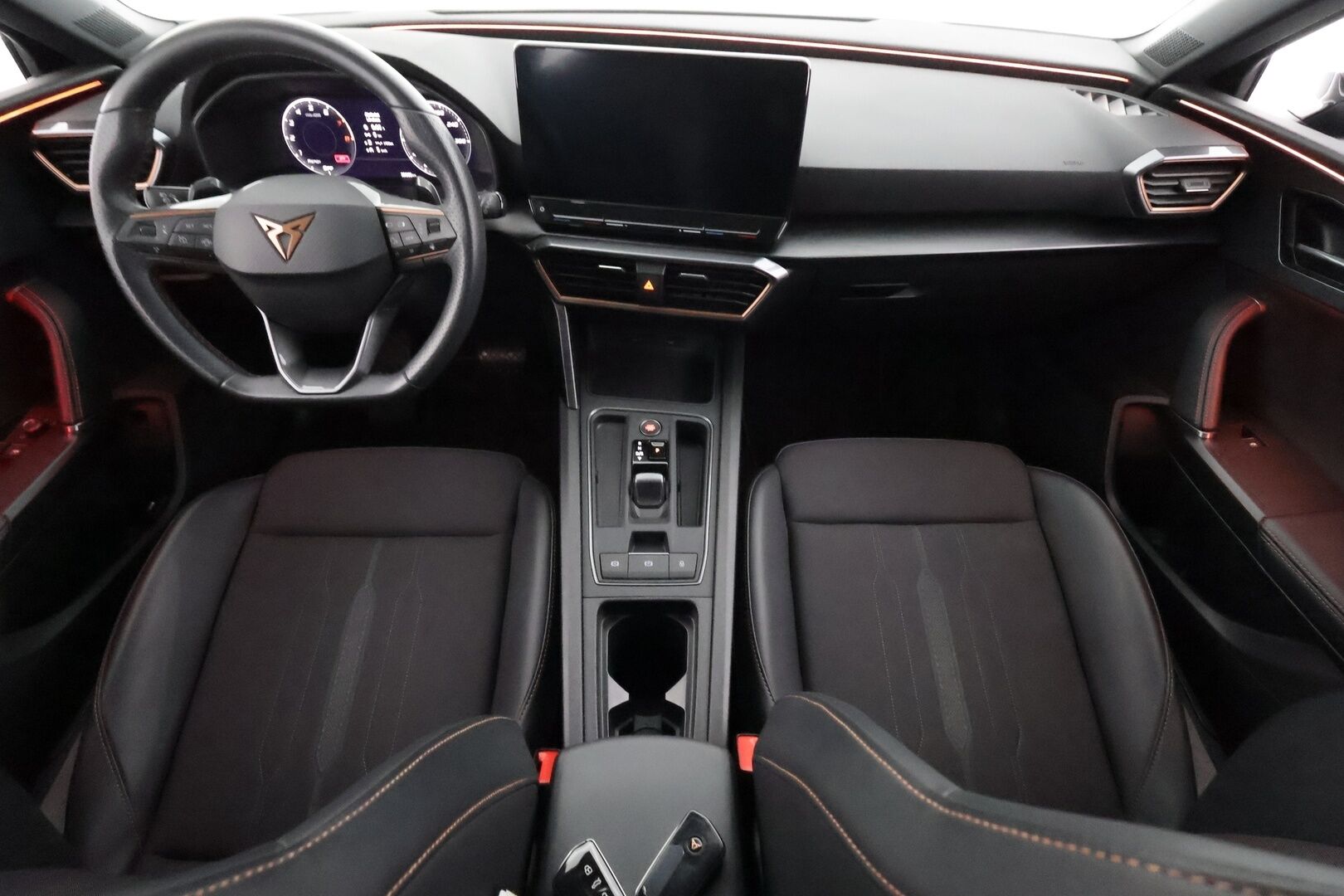 Cupra Leon Sportstourer 2023 1.5 eTSI 110 kW MHEV DSG - | ACC | LED | P.Kamera | Navi | Kaistavahti | Keyless | Apple&Android | Suomi-auto | Kahdet renkaat | Merkkihuollot |