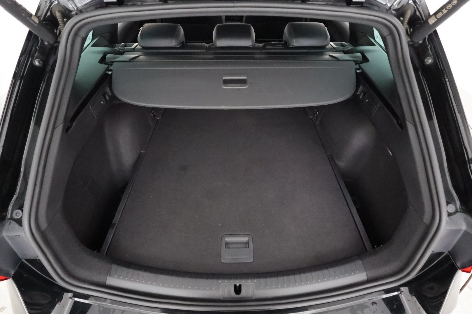 Cupra Leon Sportstourer 2023 1.5 eTSI 110 kW MHEV DSG - | ACC | LED | P.Kamera | Navi | Kaistavahti | Keyless | Apple&Android | Suomi-auto | Kahdet renkaat | Merkkihuollot |