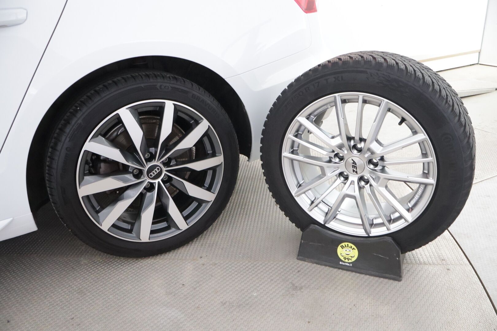 Audi A4 2023 A4 Avant Progress Plus 40 TFSI 150 kW MHEV quattro S tronic *Matrix / Hierovat etuistuimet / Webasto / Koukku / Sportti penkit* - 3,99 % KORKOTARJOUS TÄHÄN AUTOON - 31.5. ASTI! - *Juuri saapunut / Todella vähän ajettu / Viimeisin huolto 02/2025*