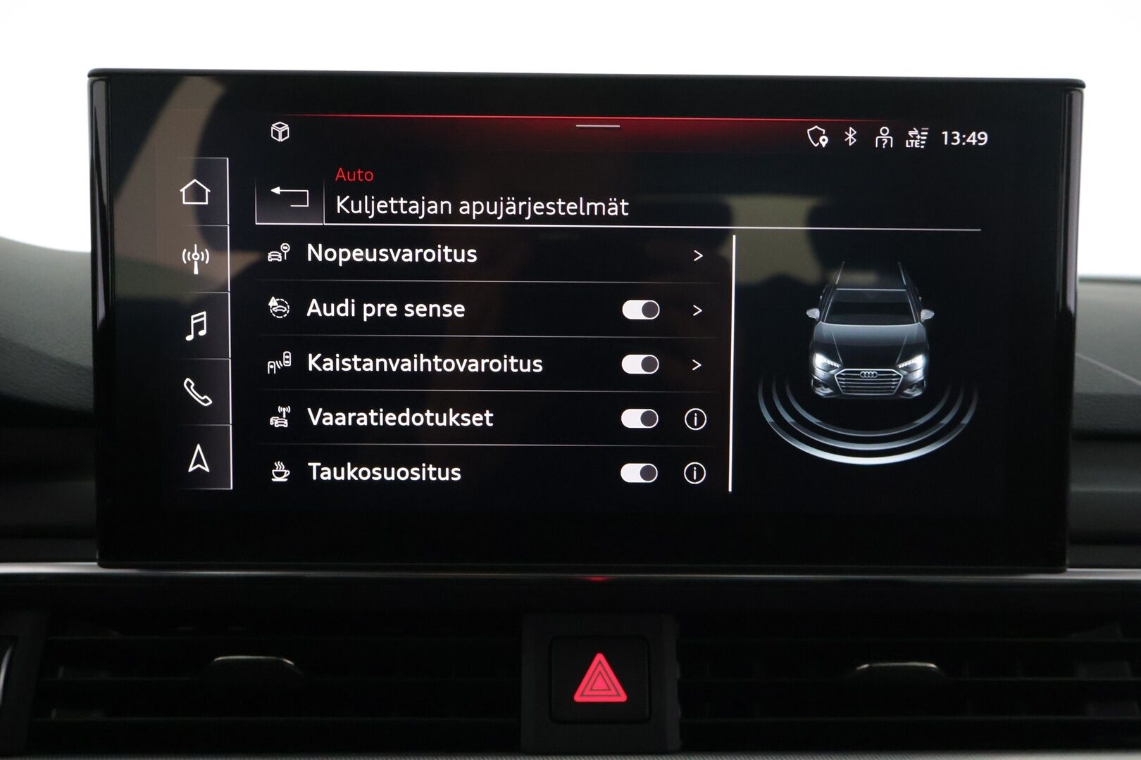 Audi A4 2023 A4 Avant Progress Plus 40 TFSI 150 kW MHEV quattro S tronic *Matrix / Hierovat etuistuimet / Webasto / Koukku / Sportti penkit* - 3,99 % KORKOTARJOUS TÄHÄN AUTOON - 31.5. ASTI! - *Juuri saapunut / Todella vähän ajettu / Viimeisin huolto 02/2025*